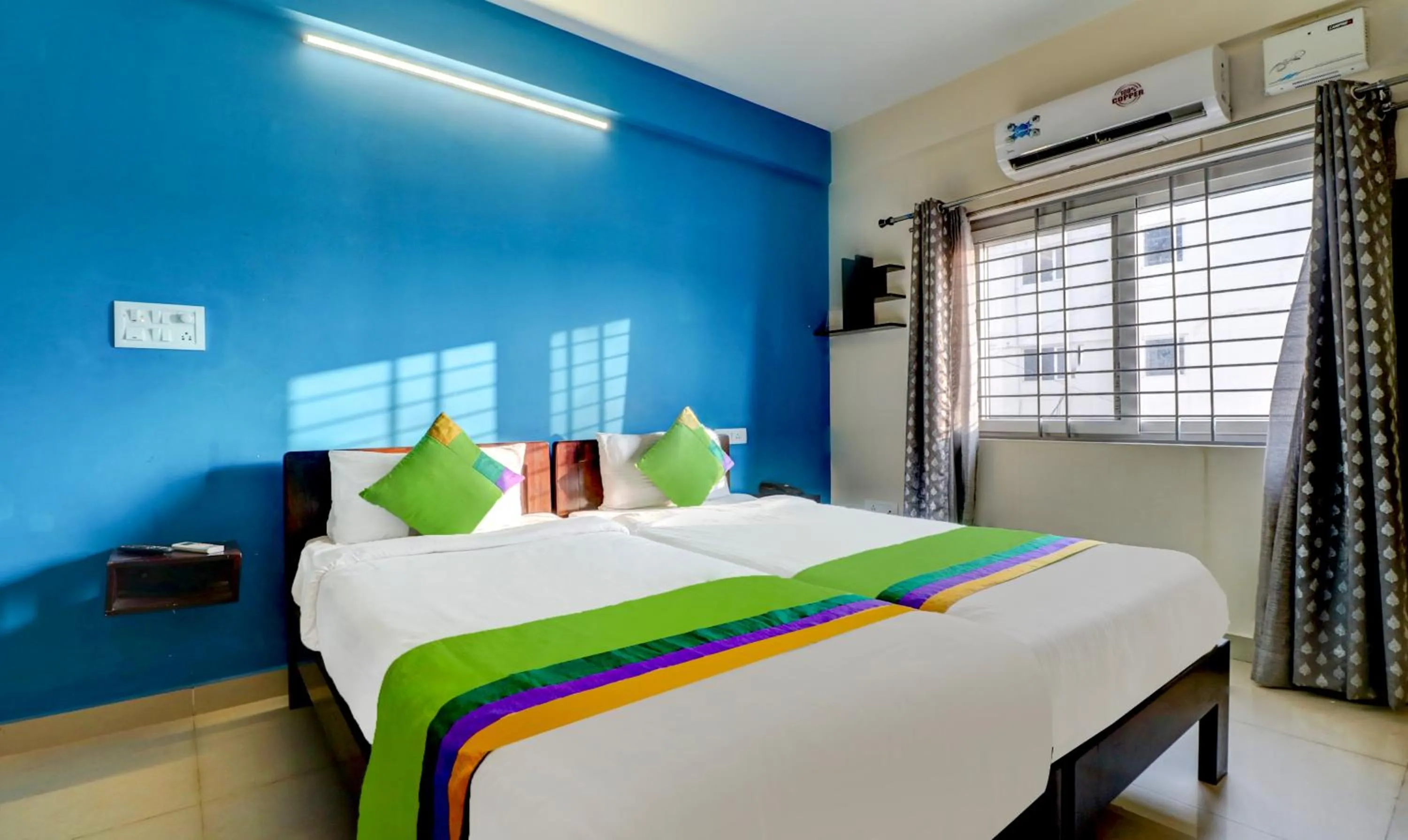 Bedroom, Bed in Treebo 12 Degrees West, Domlur