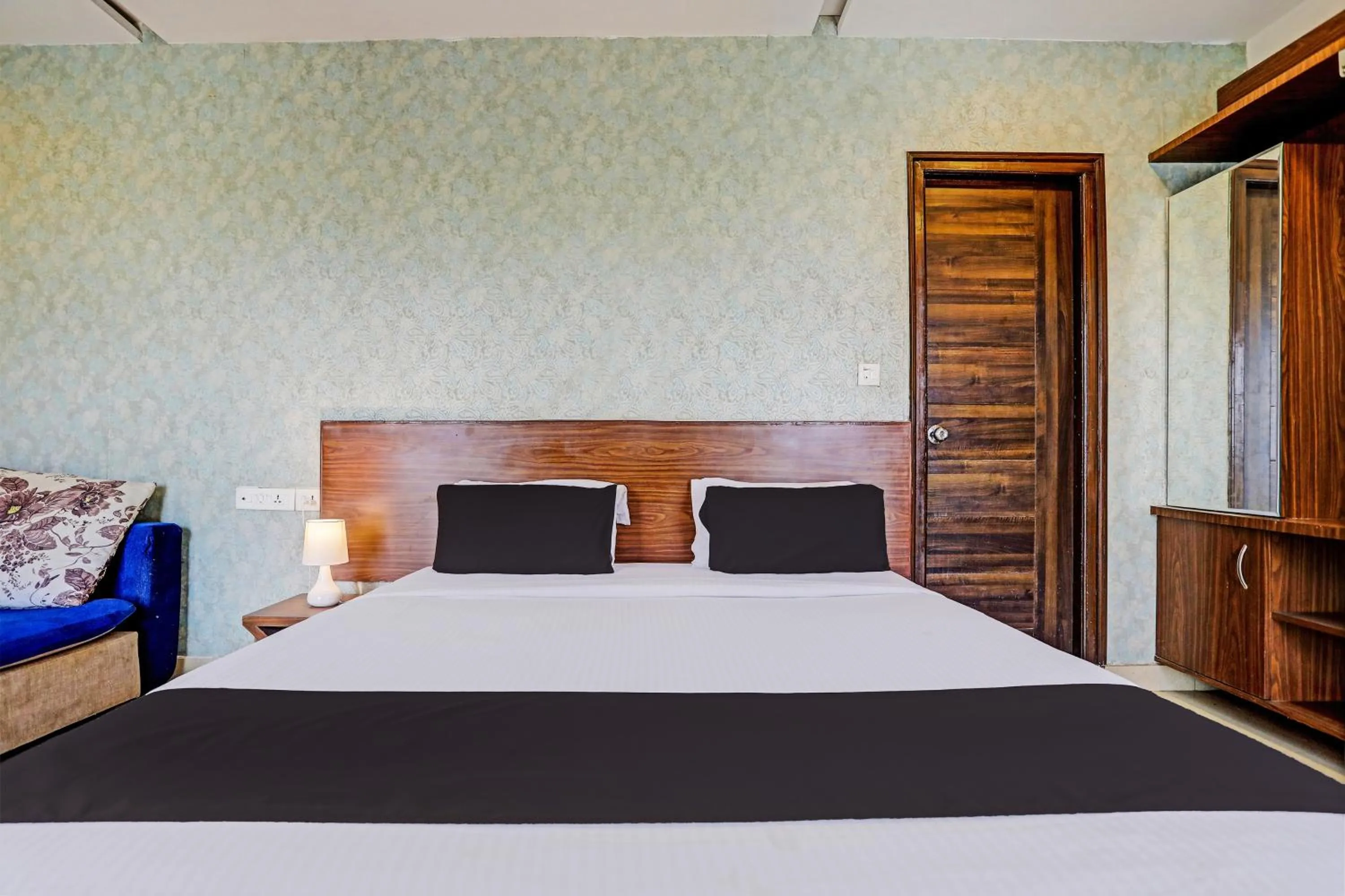 Bedroom, Bed in Super Collection O SSR Royal Suites