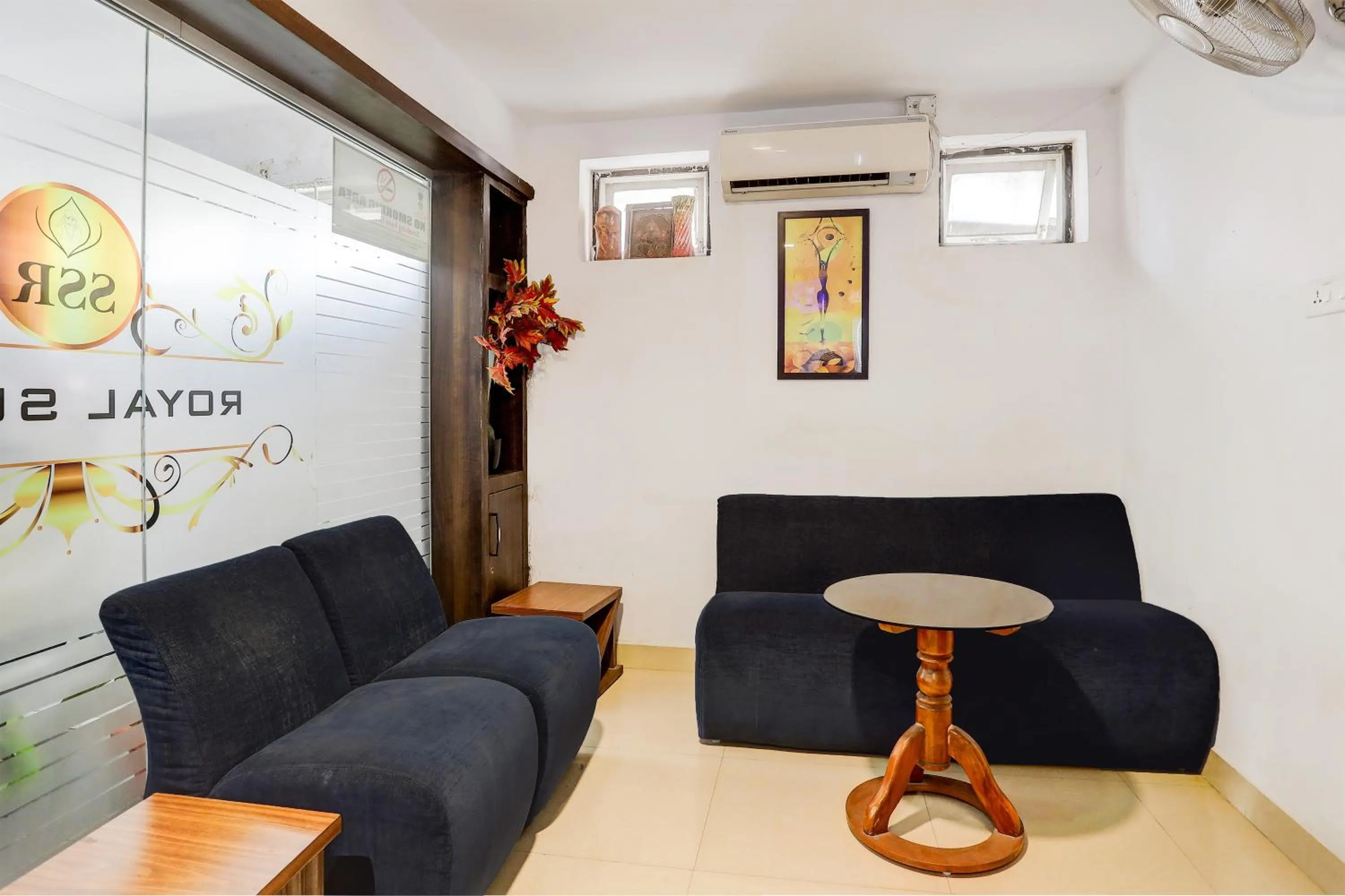 Lobby or reception in Super Collection O SSR Royal Suites