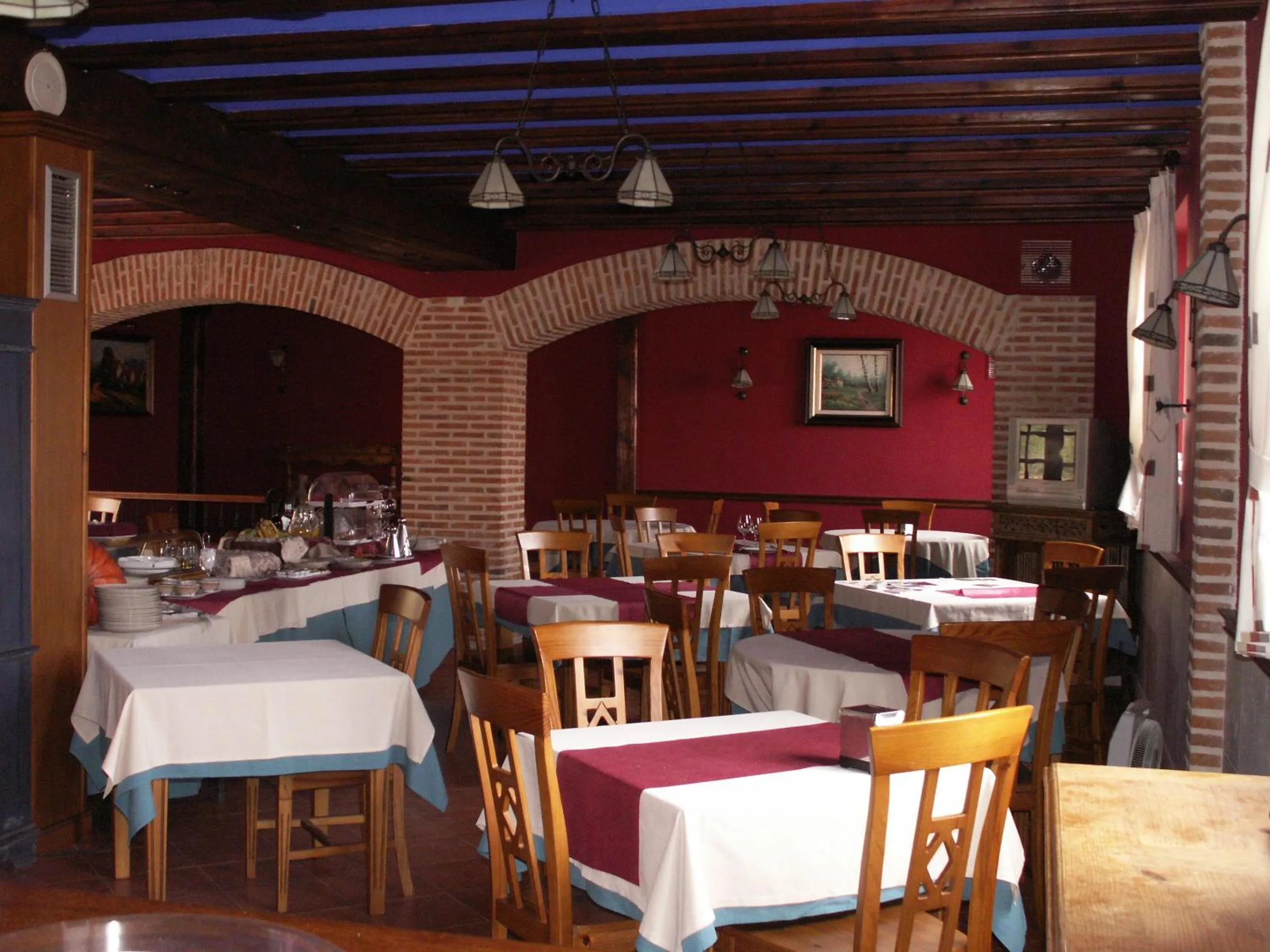Restaurant/places to eat in Hotel Puerta Sepúlveda