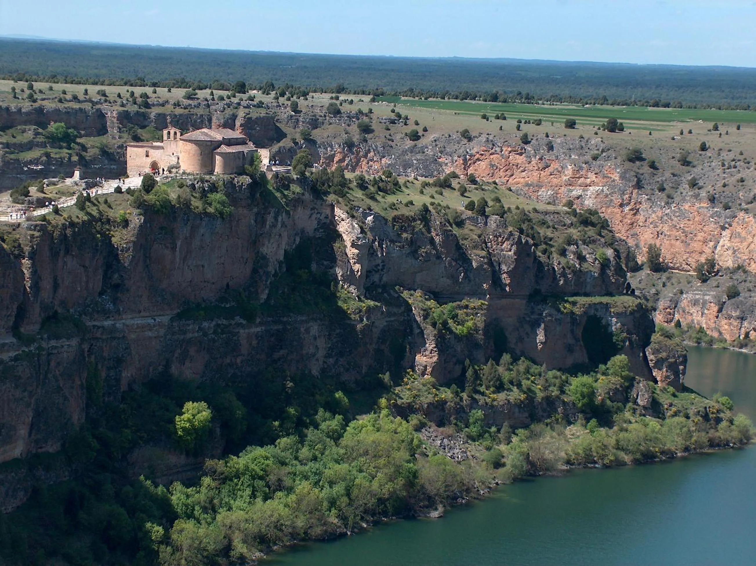 Hiking in Hotel Puerta Sepúlveda