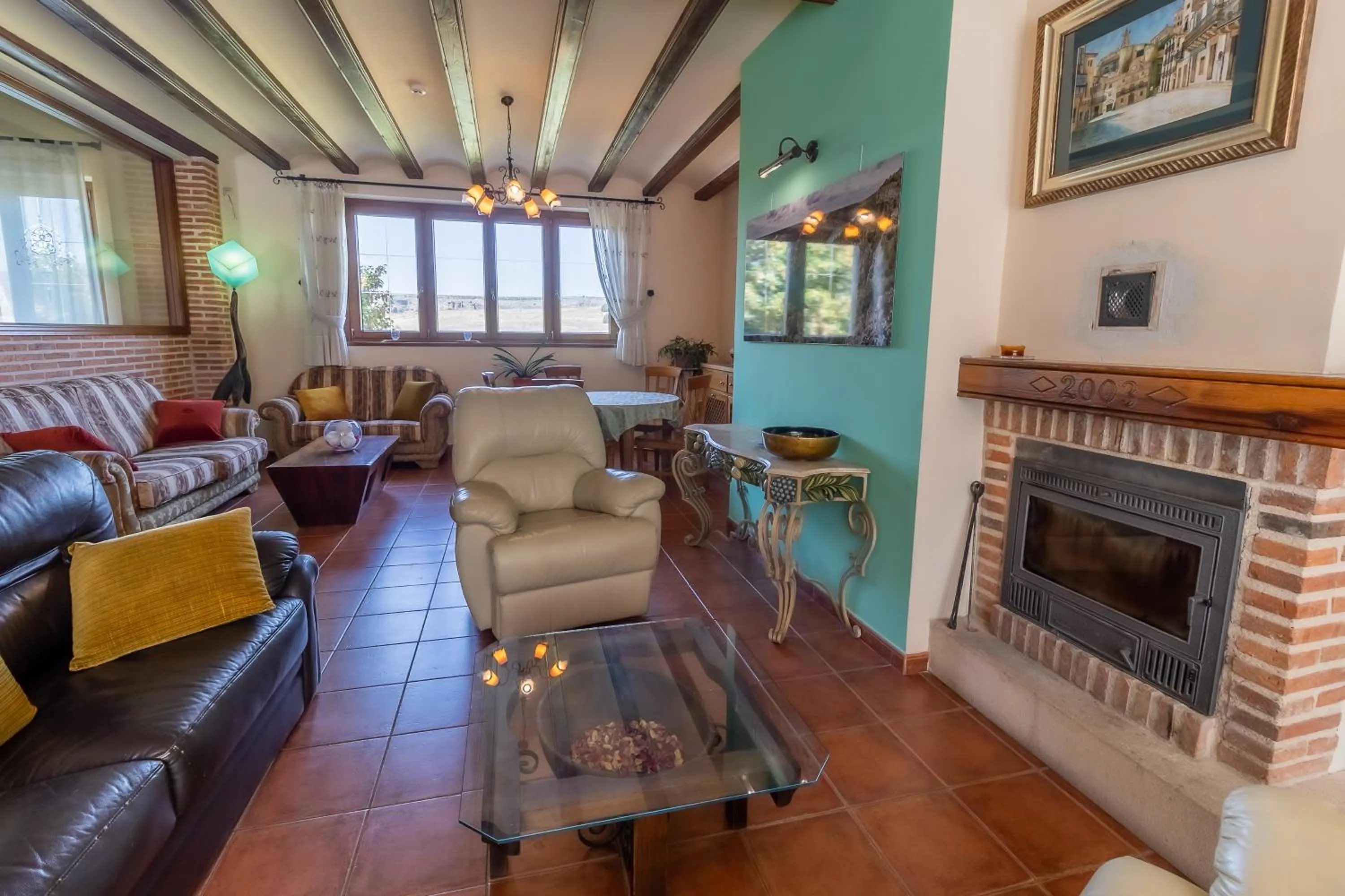 Communal lounge/ TV room in Hotel Puerta Sepúlveda