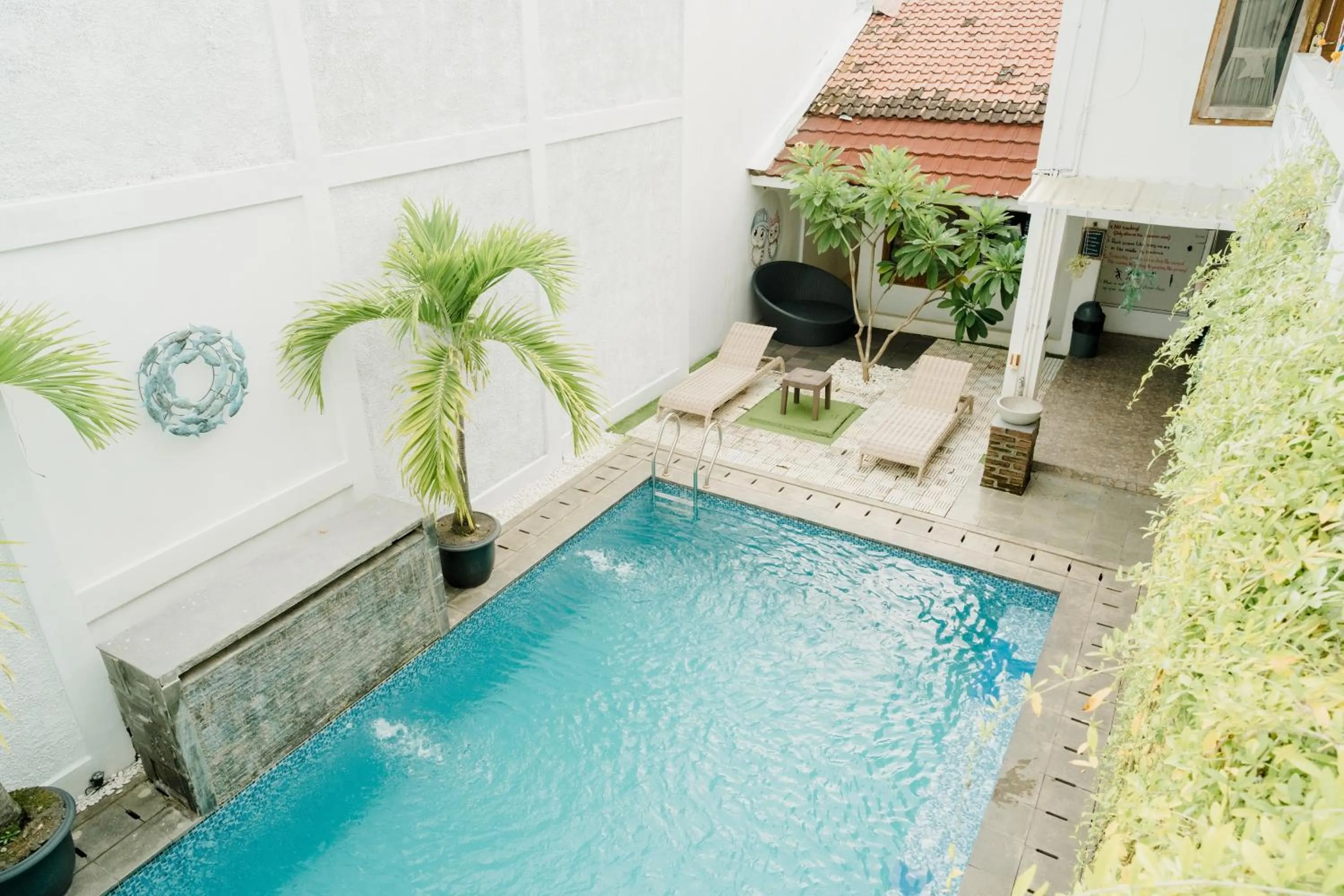 Swimming pool in Otu Hostel By Ostic