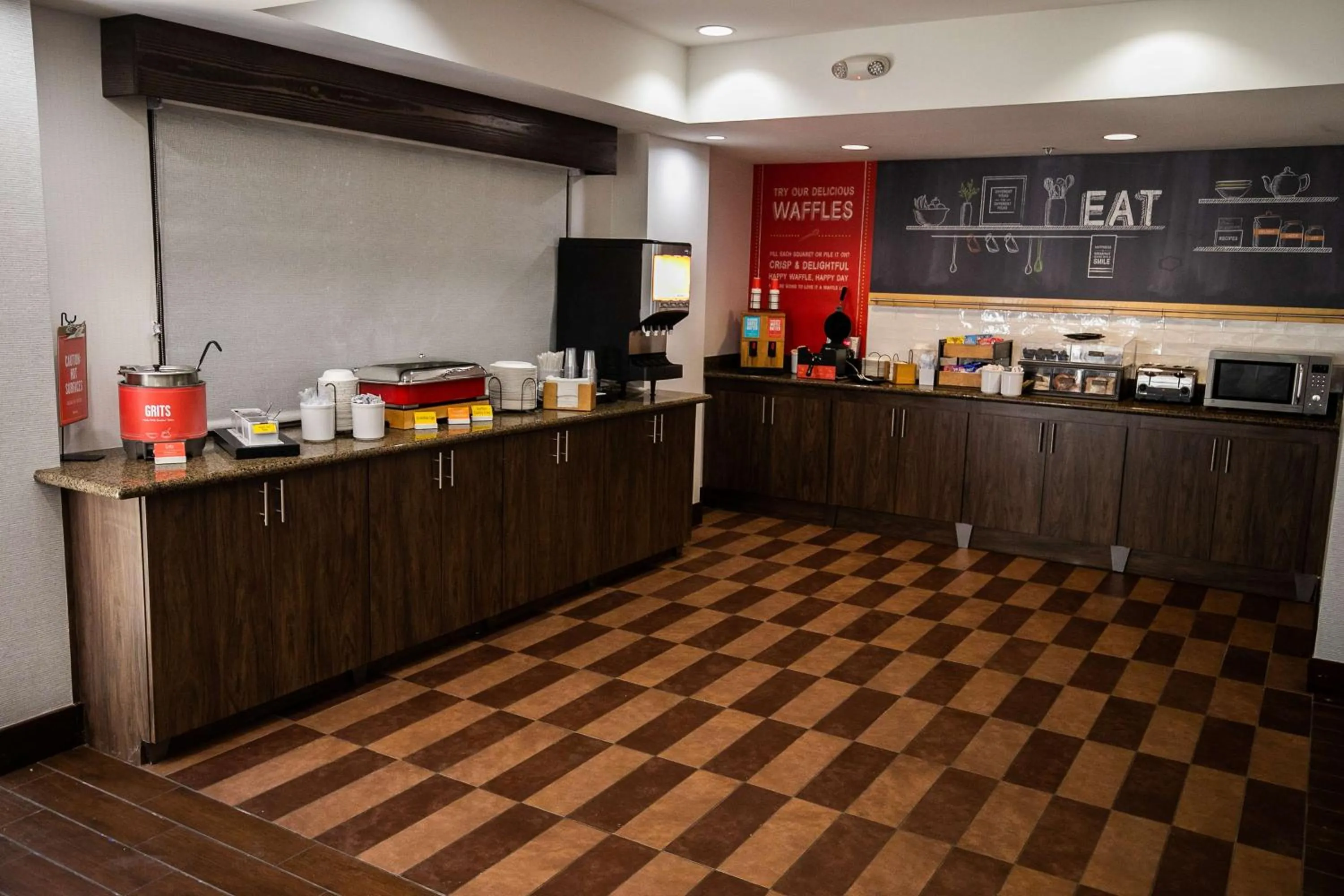 Breakfast in Hampton Inn Pickwick Dam-At Shiloh Falls