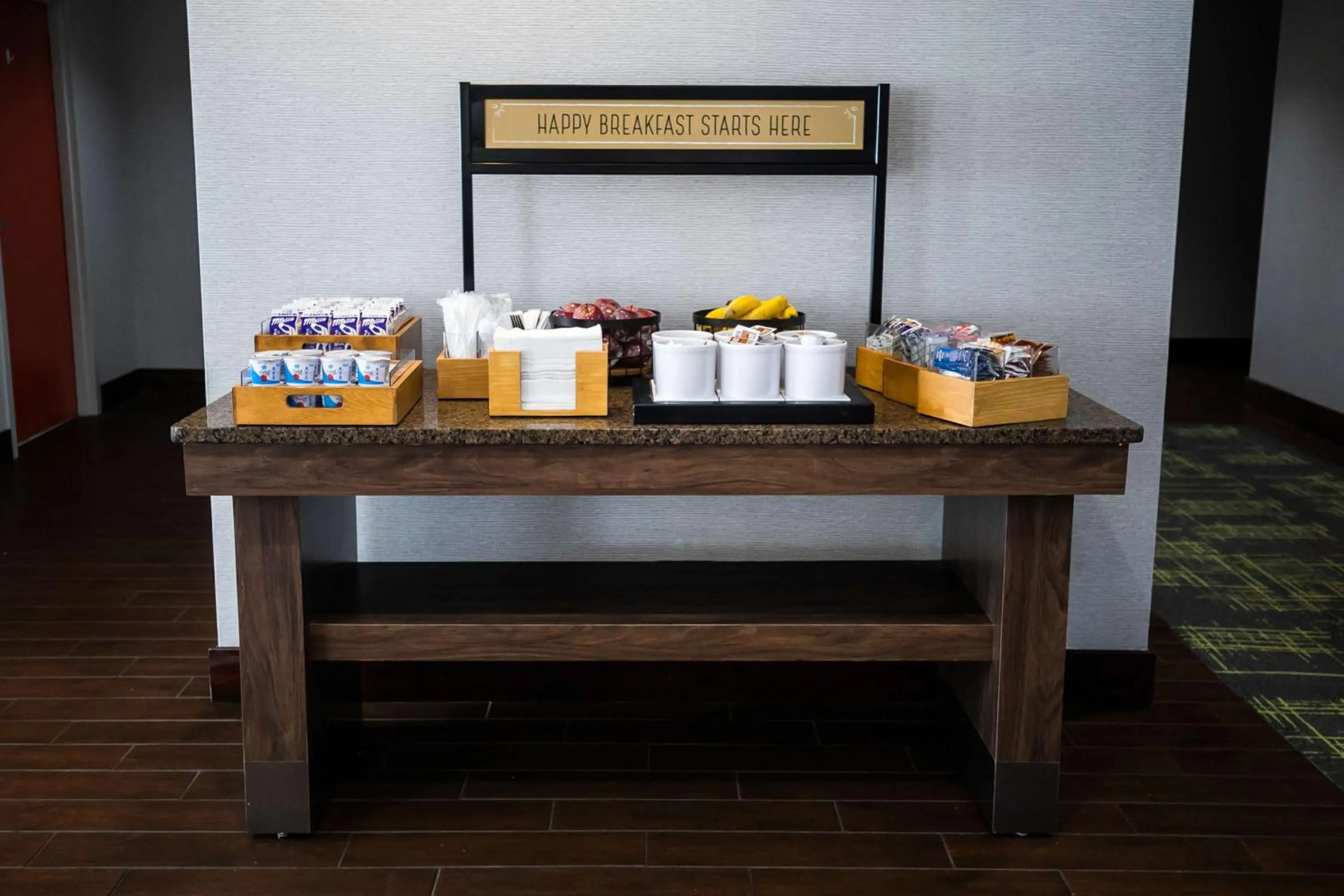 Breakfast in Hampton Inn Pickwick Dam-At Shiloh Falls