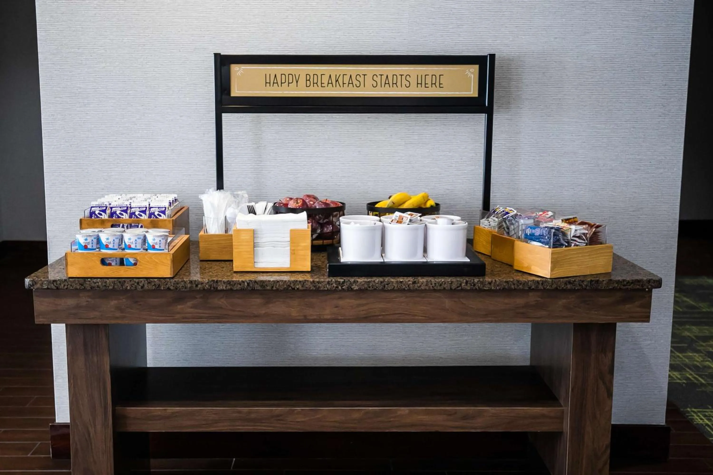 Breakfast in Hampton Inn Pickwick Dam-At Shiloh Falls