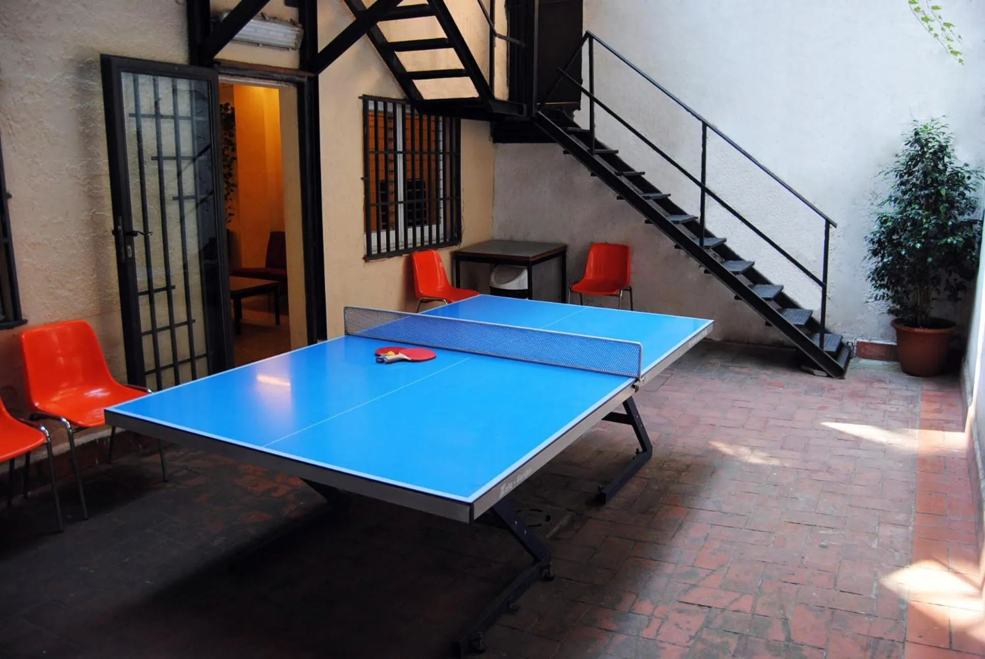 Table tennis in Studio Hostel