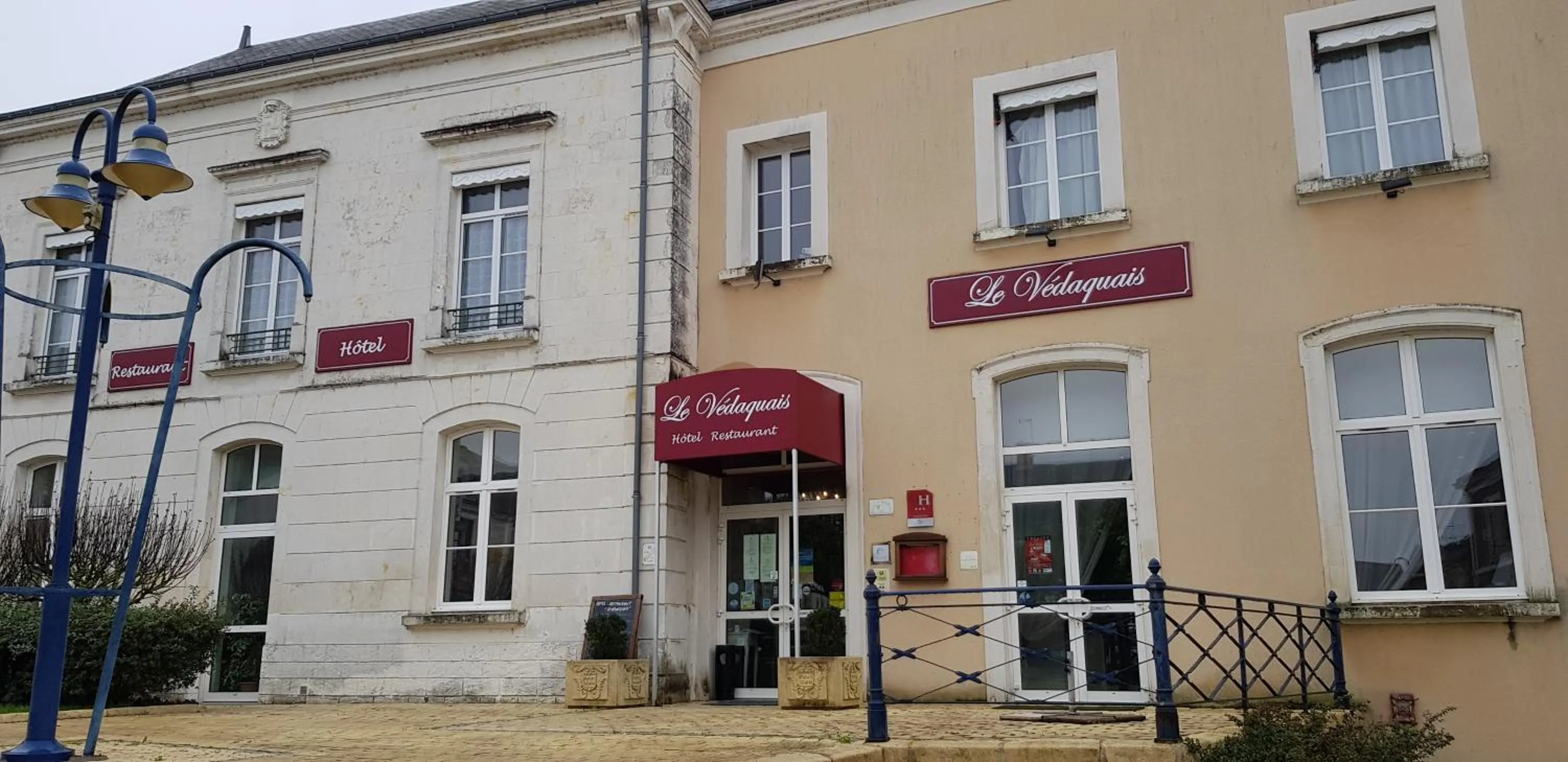 Property building in Logis Hotel Restaurant Le Vedaquais