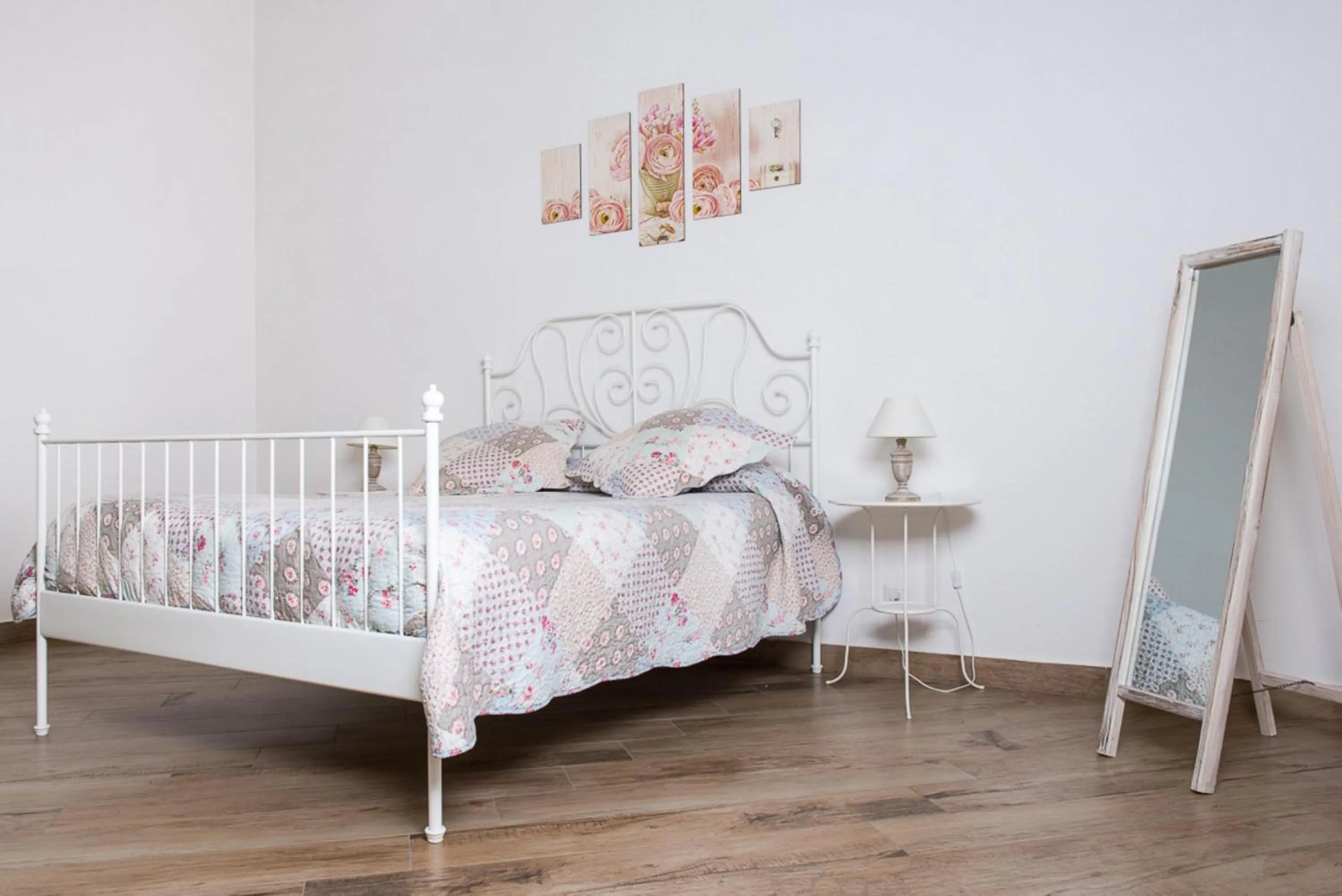 Bedroom, Bed in Maison la Mitra - Dimore Partenopee