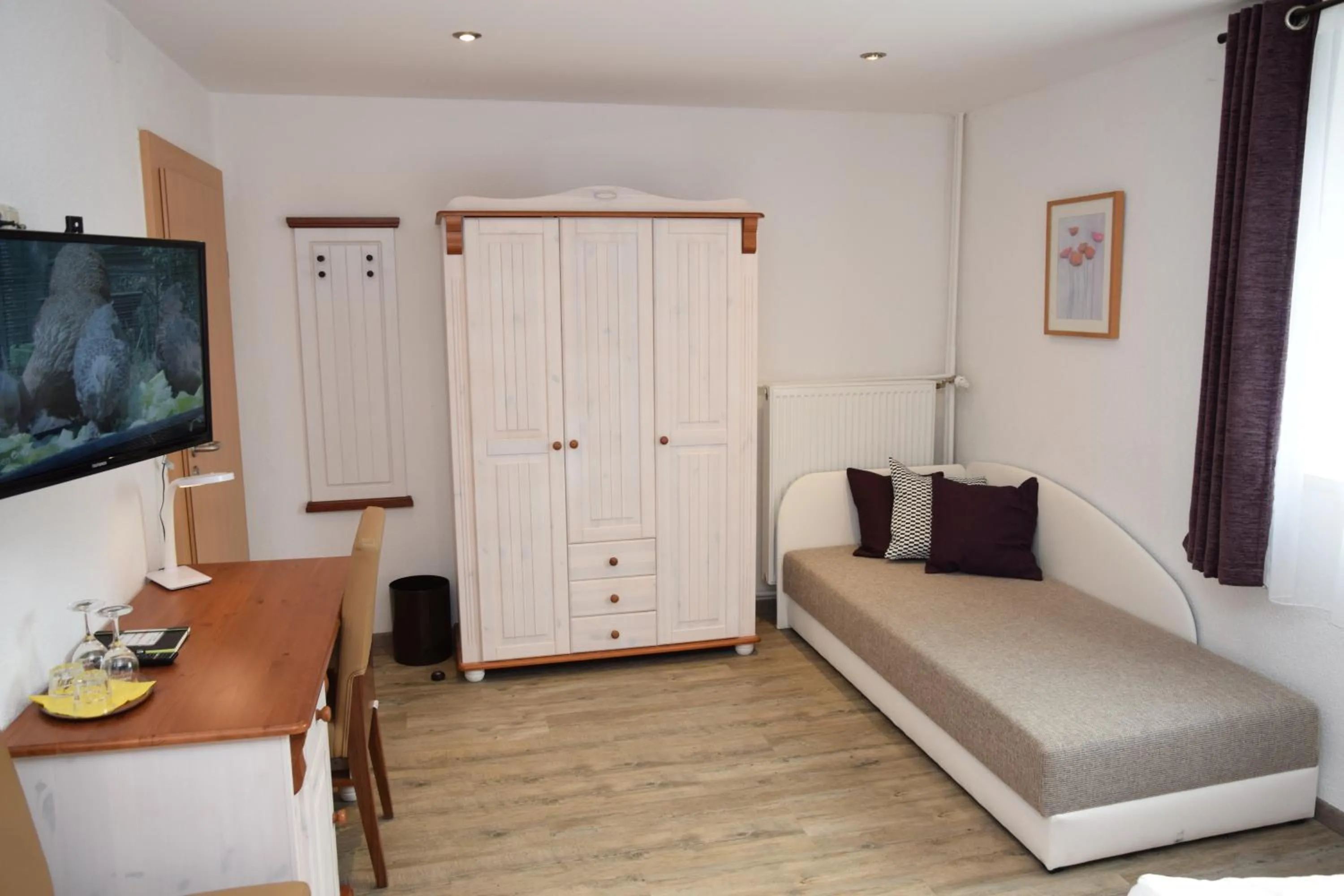 Photo of the whole room, Bed in Landhotel Steigerwaldhaus