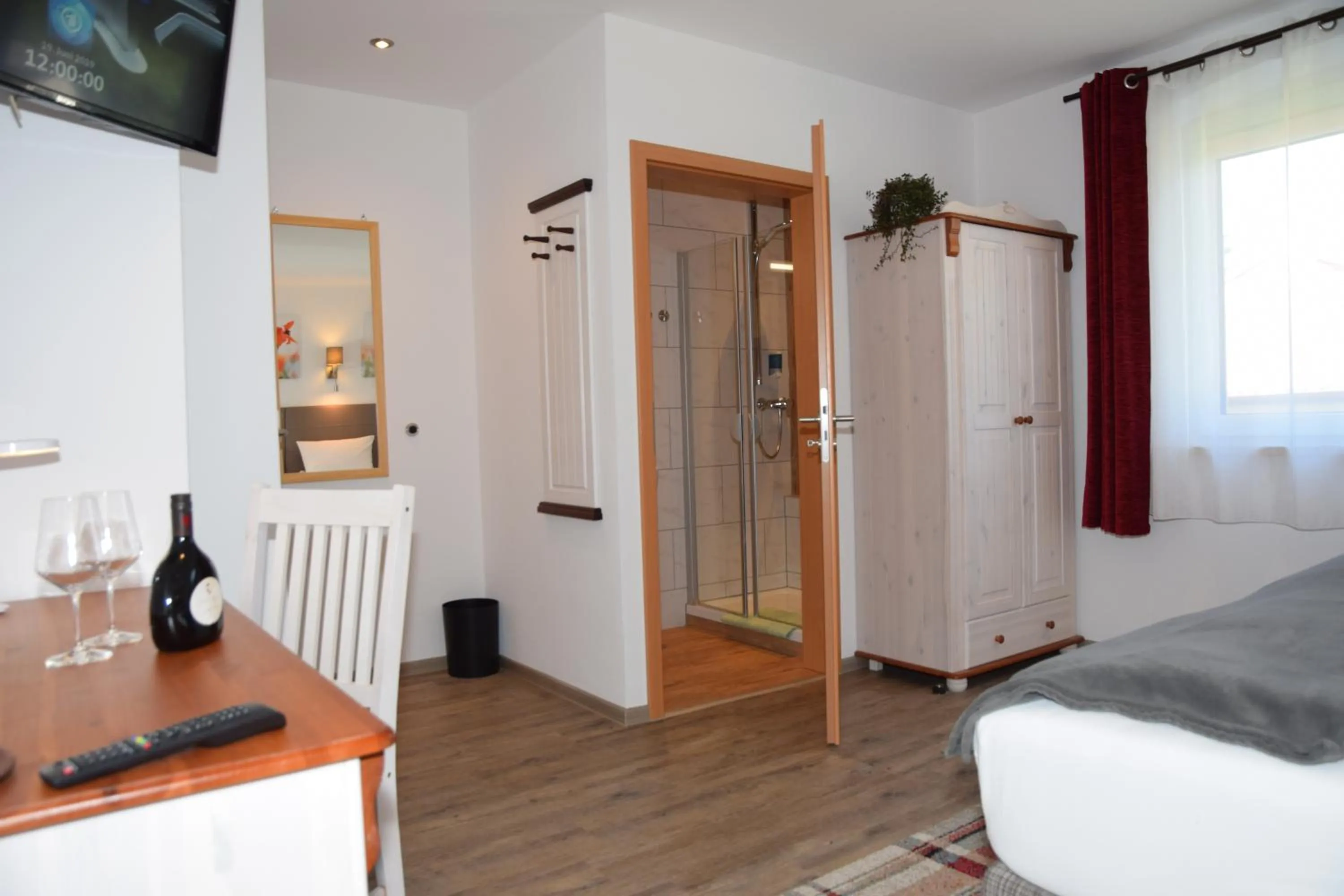 Photo of the whole room in Landhotel Steigerwaldhaus