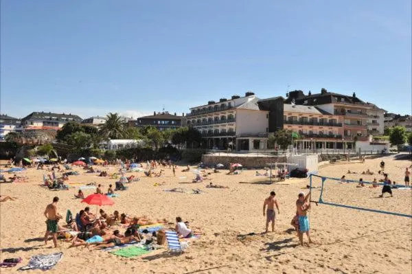 Beach in Hotel Alfar