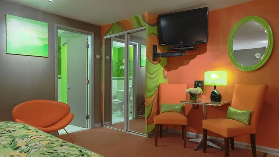 Bedroom, Bed in The Roxbury