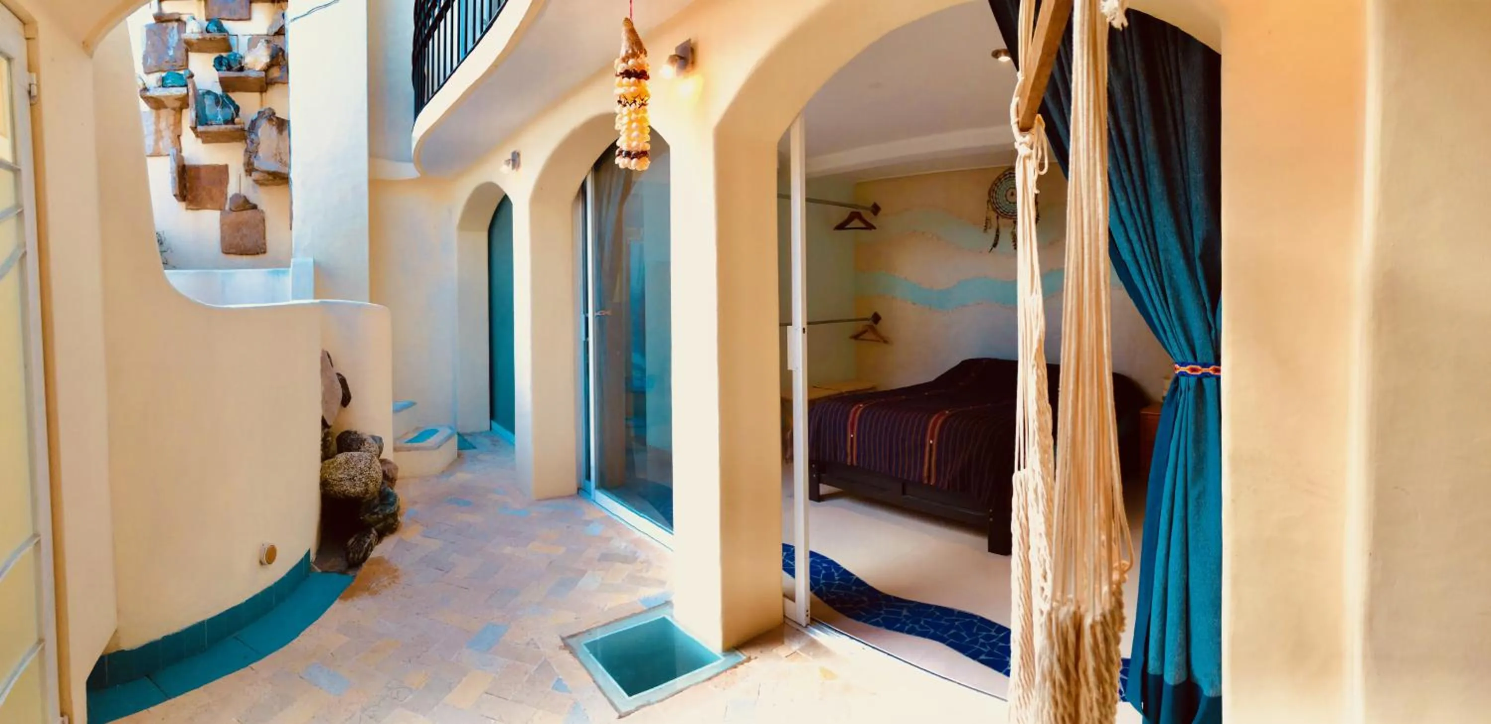 Bed in Magnolias Boutique Suites & SPA