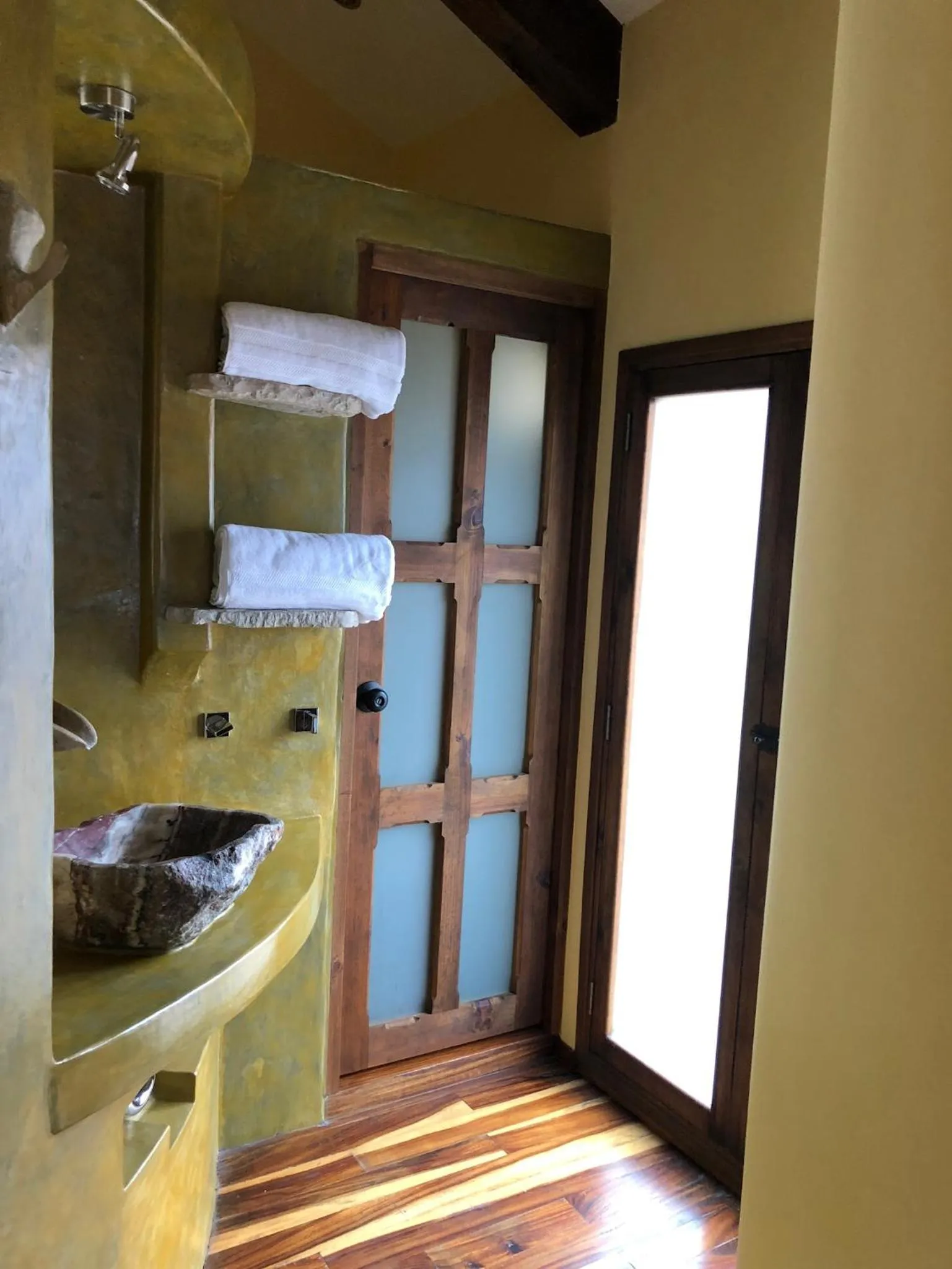 Bathroom in Magnolias Boutique Suites & SPA