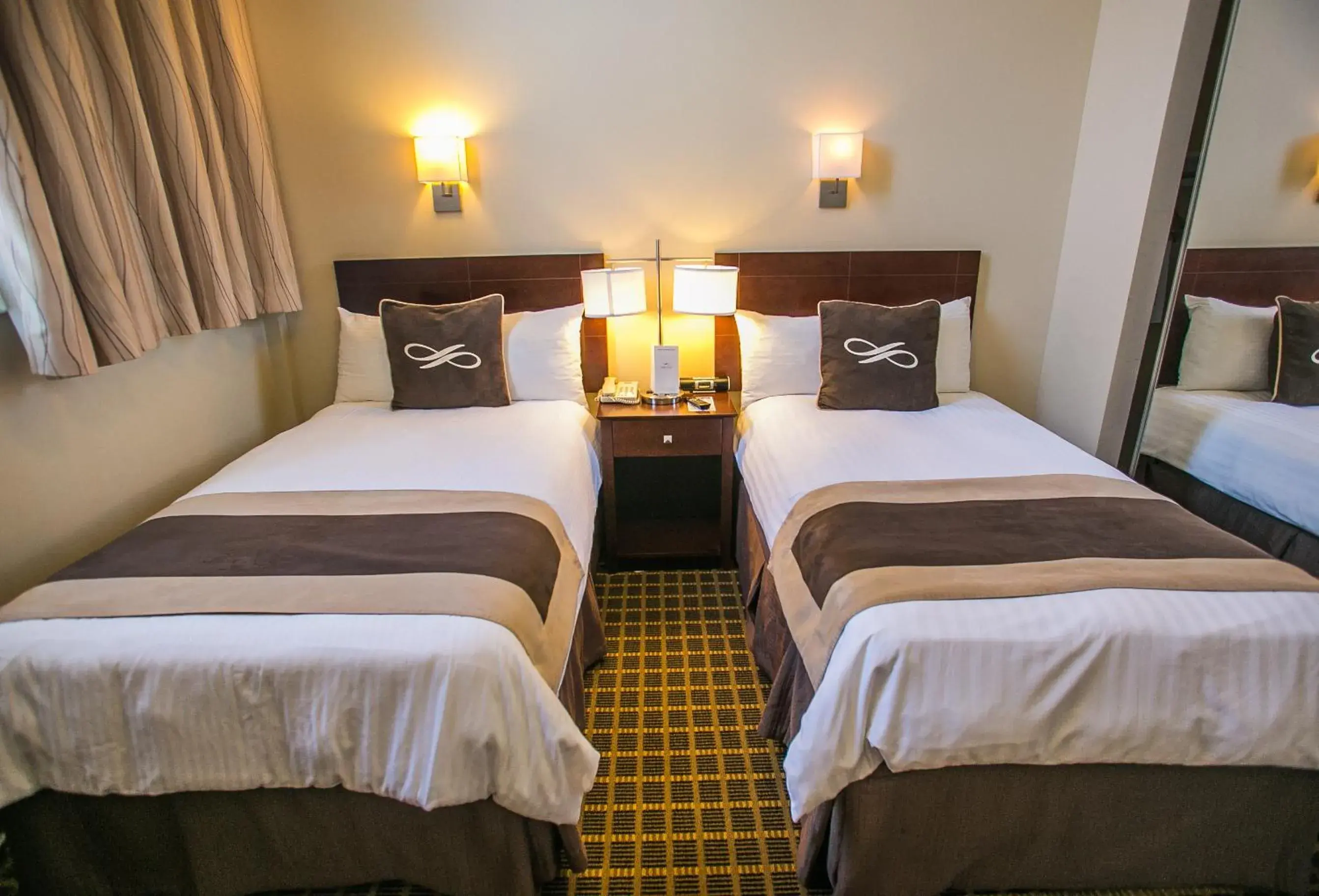 Twin Suite in Pointe Plaza Hotel Twin Suite in Pointe Plaza Hotel