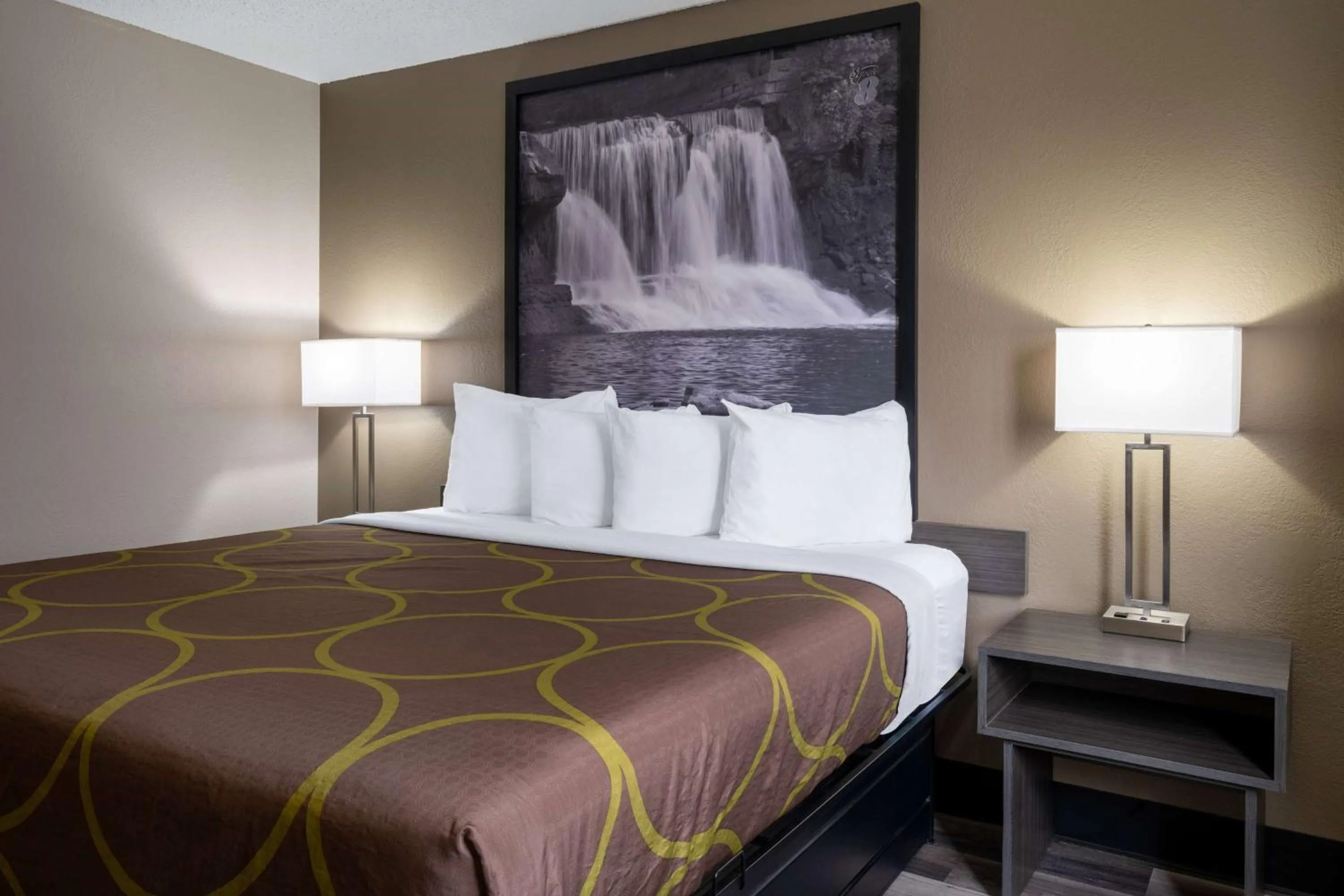 Photo of the whole room in Super 8 by Wyndham Merrillville