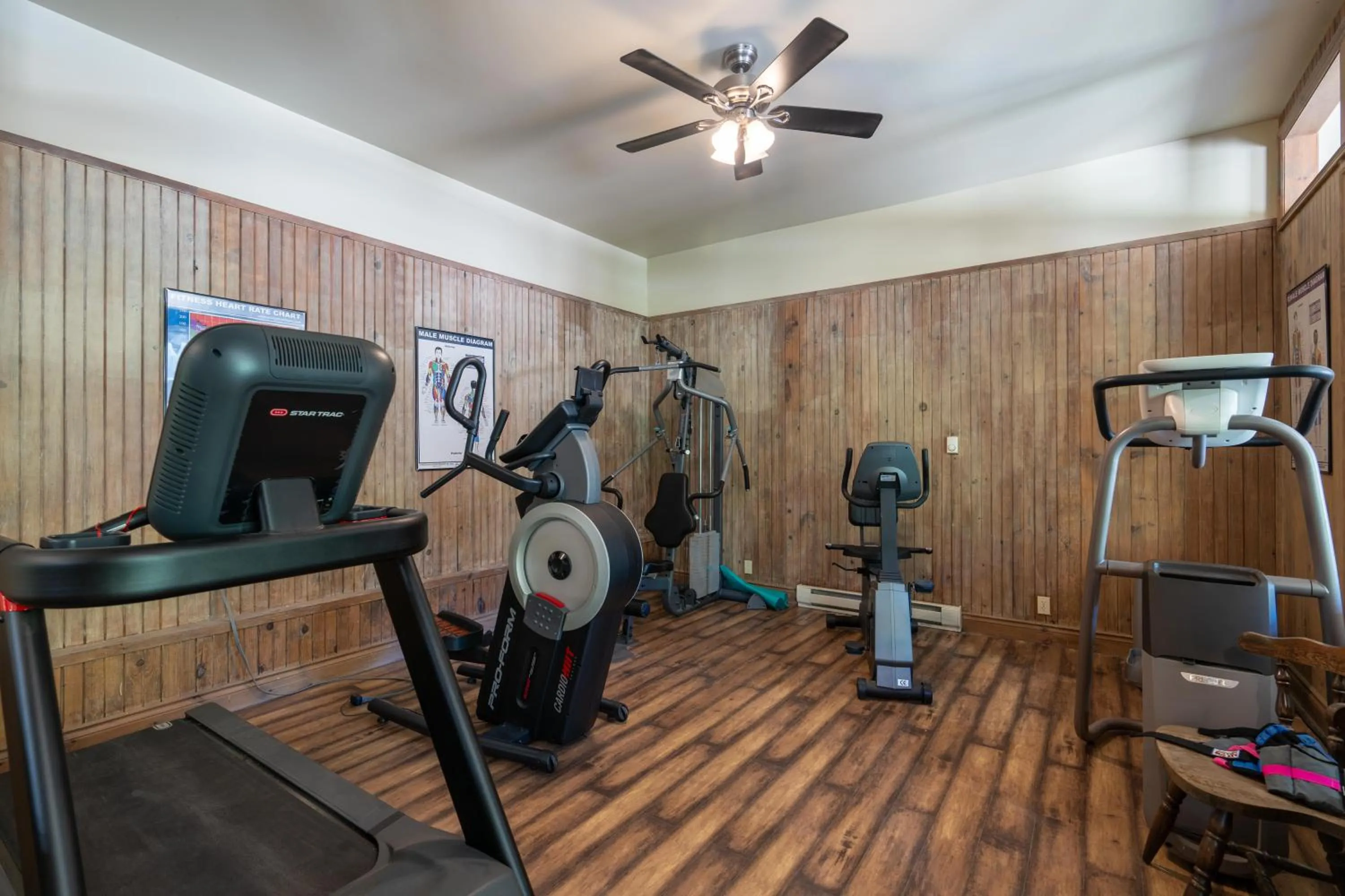 Fitness centre/facilities in Blue Water Acres