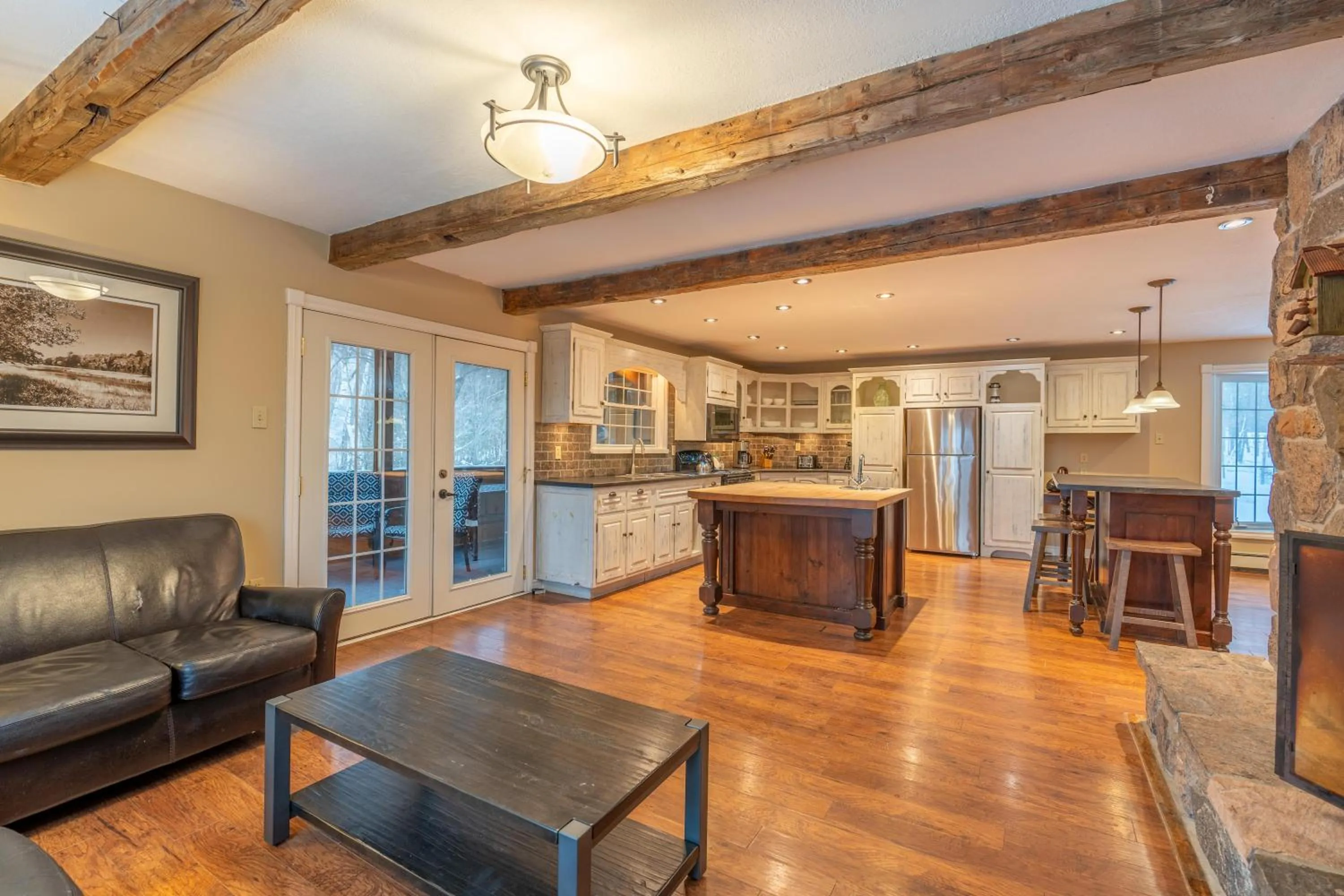kitchen in Blue Water Acres