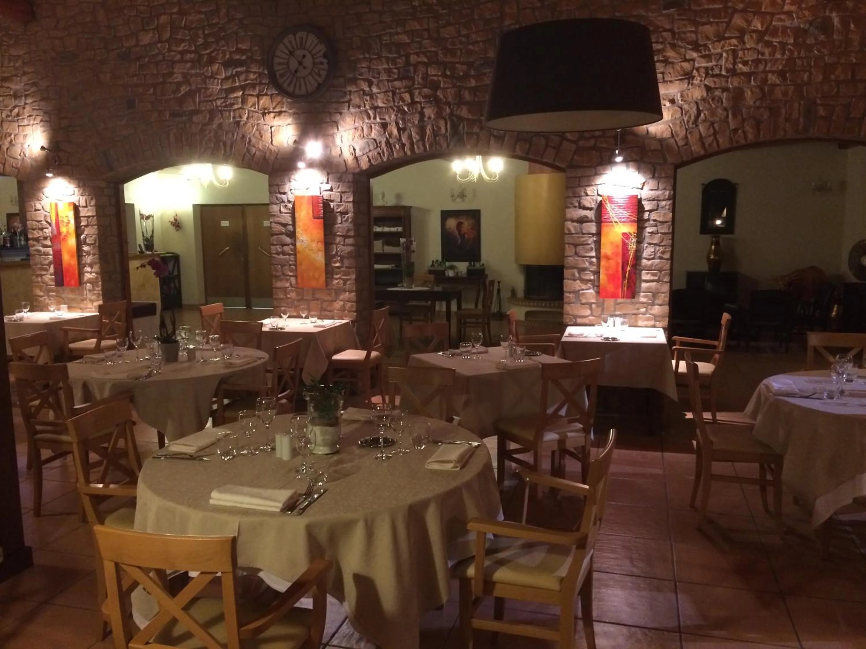 Restaurant/places to eat in Hôtel et Restaurant Logis Le Mas de Mon Père