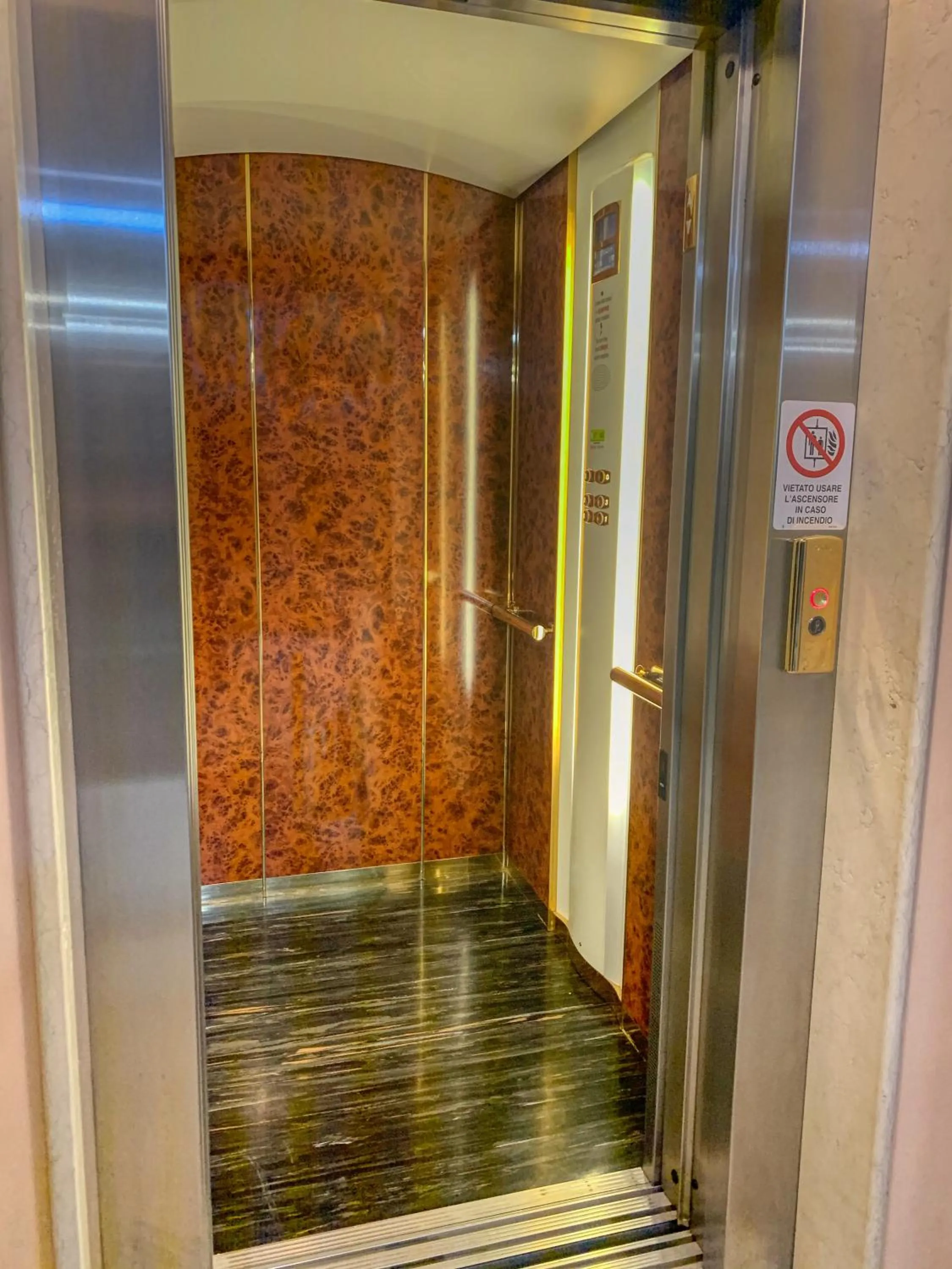 Area and facilities in hotel Vajont