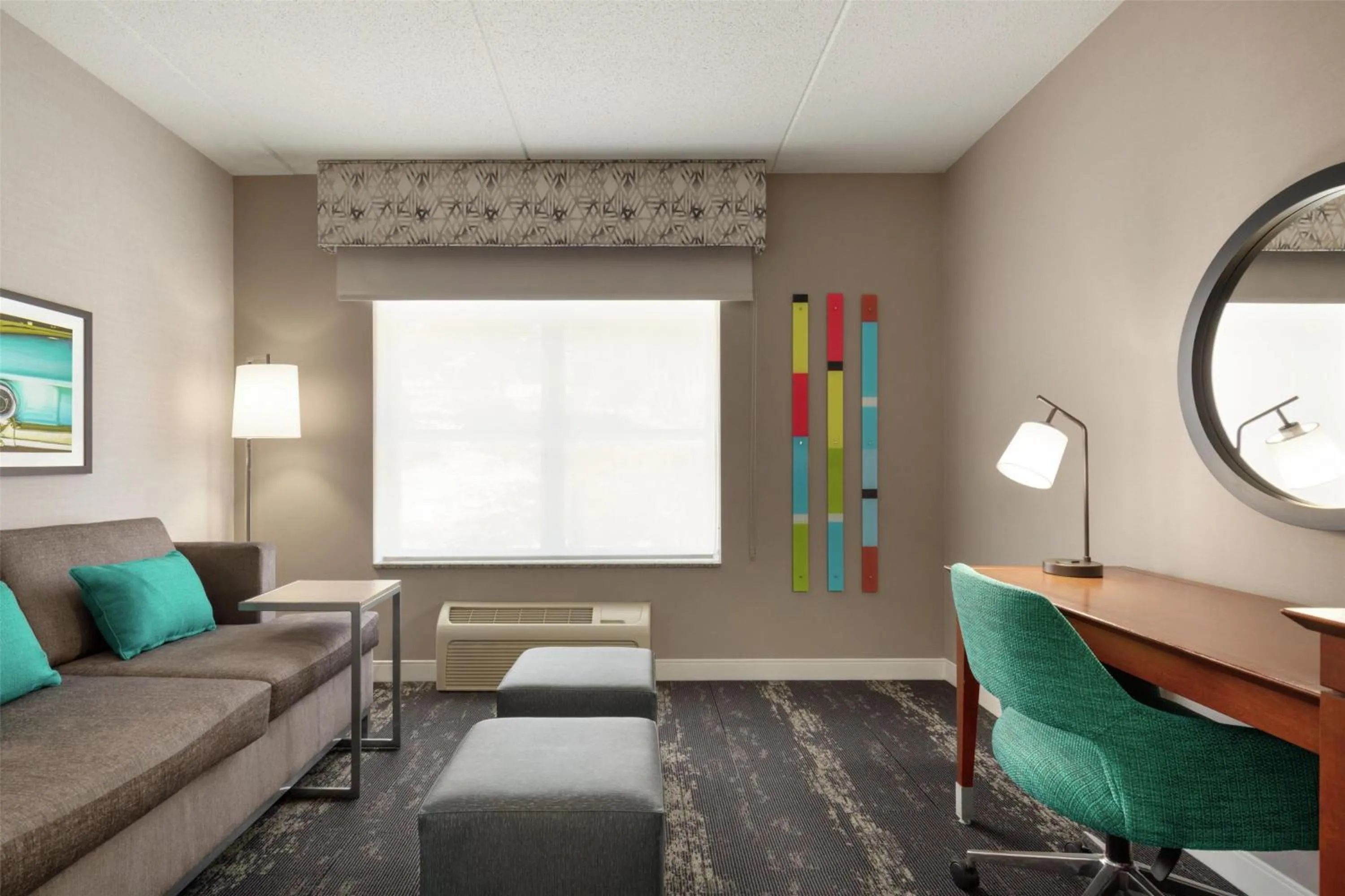 Living room in Hampton Inn at Tin Lizzie Gaming Resort