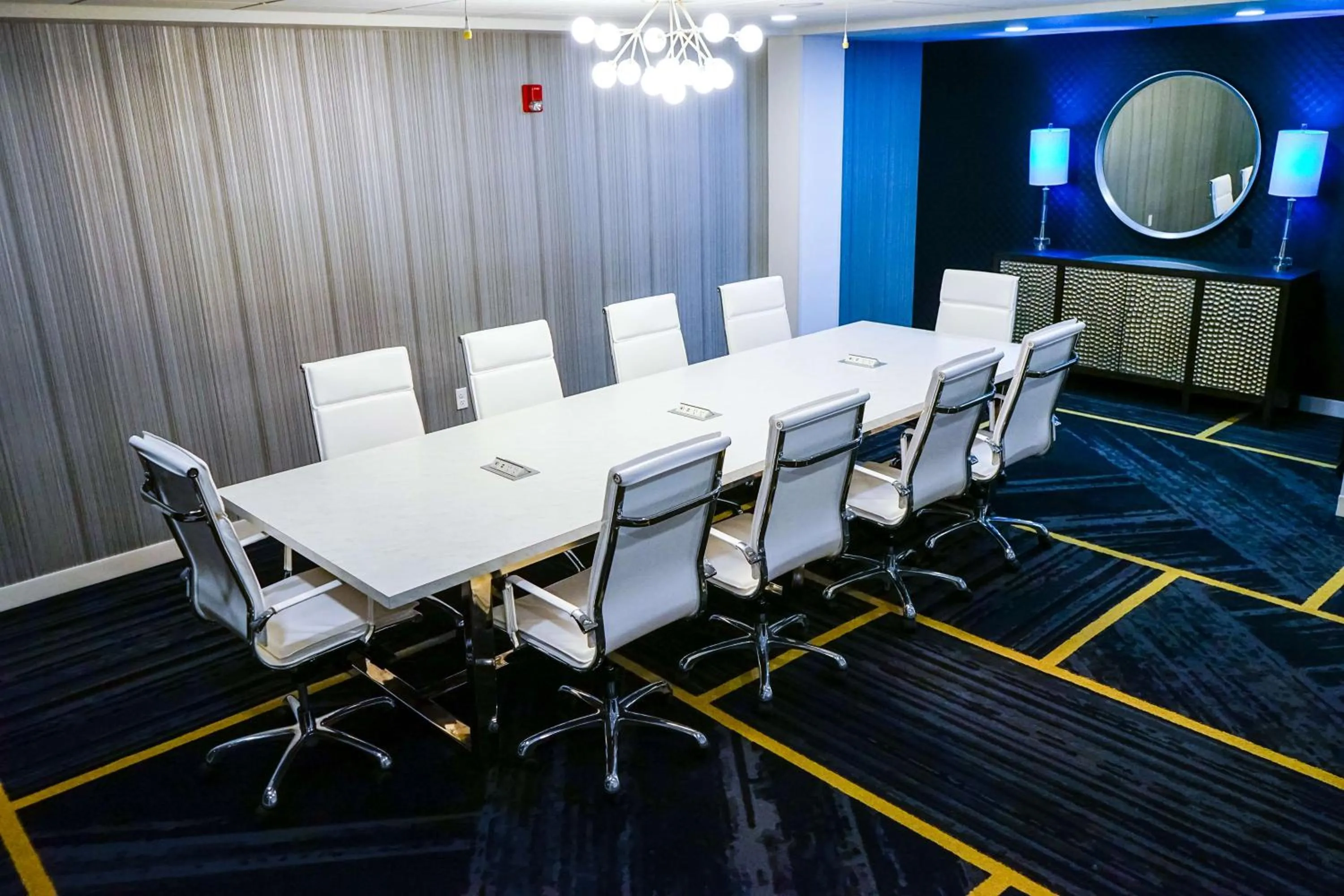 Meeting/conference room in Hampton Inn at Tin Lizzie Gaming Resort