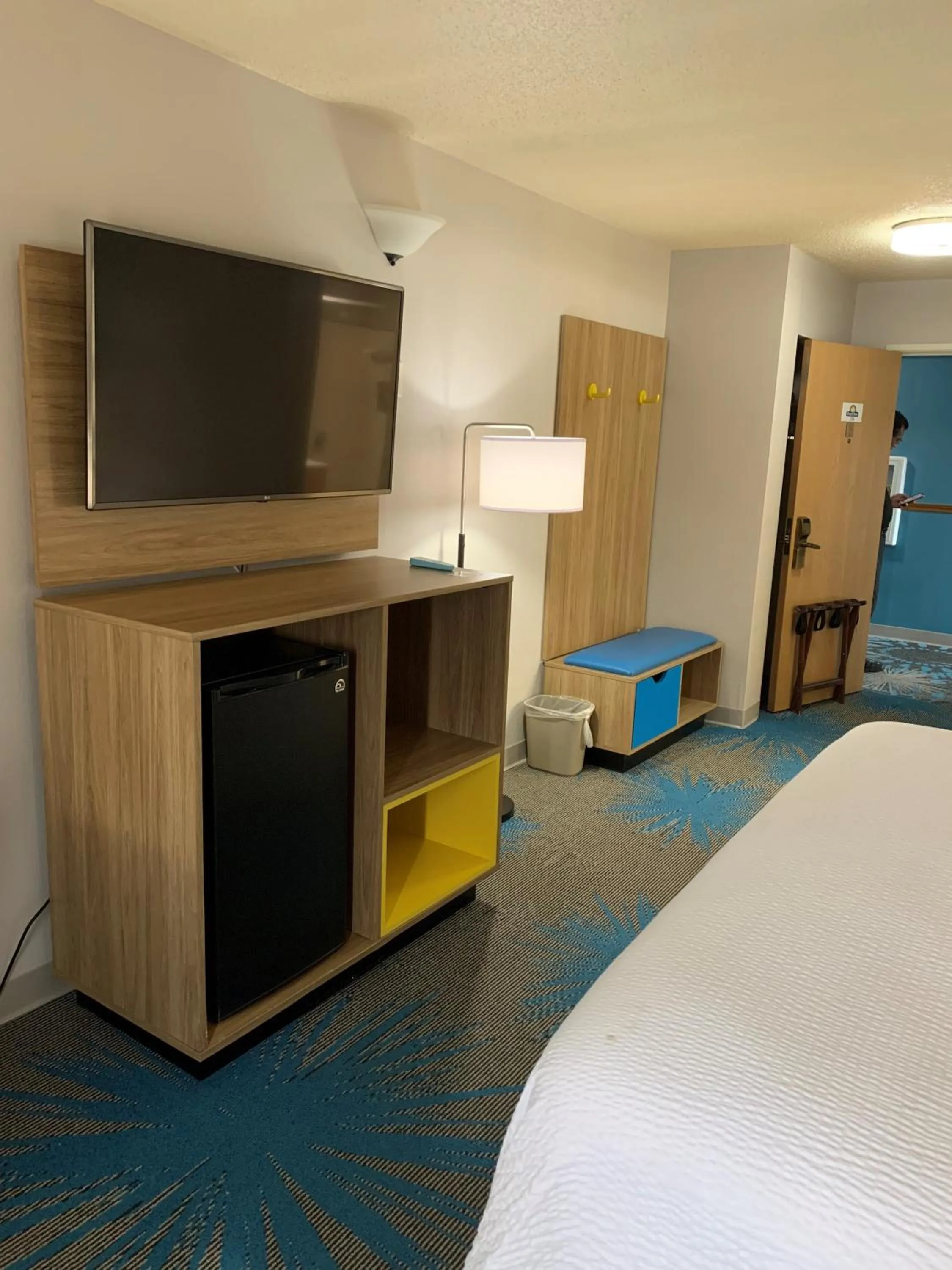 TV and multimedia, Bed in Days Inn by Wyndham Custer
