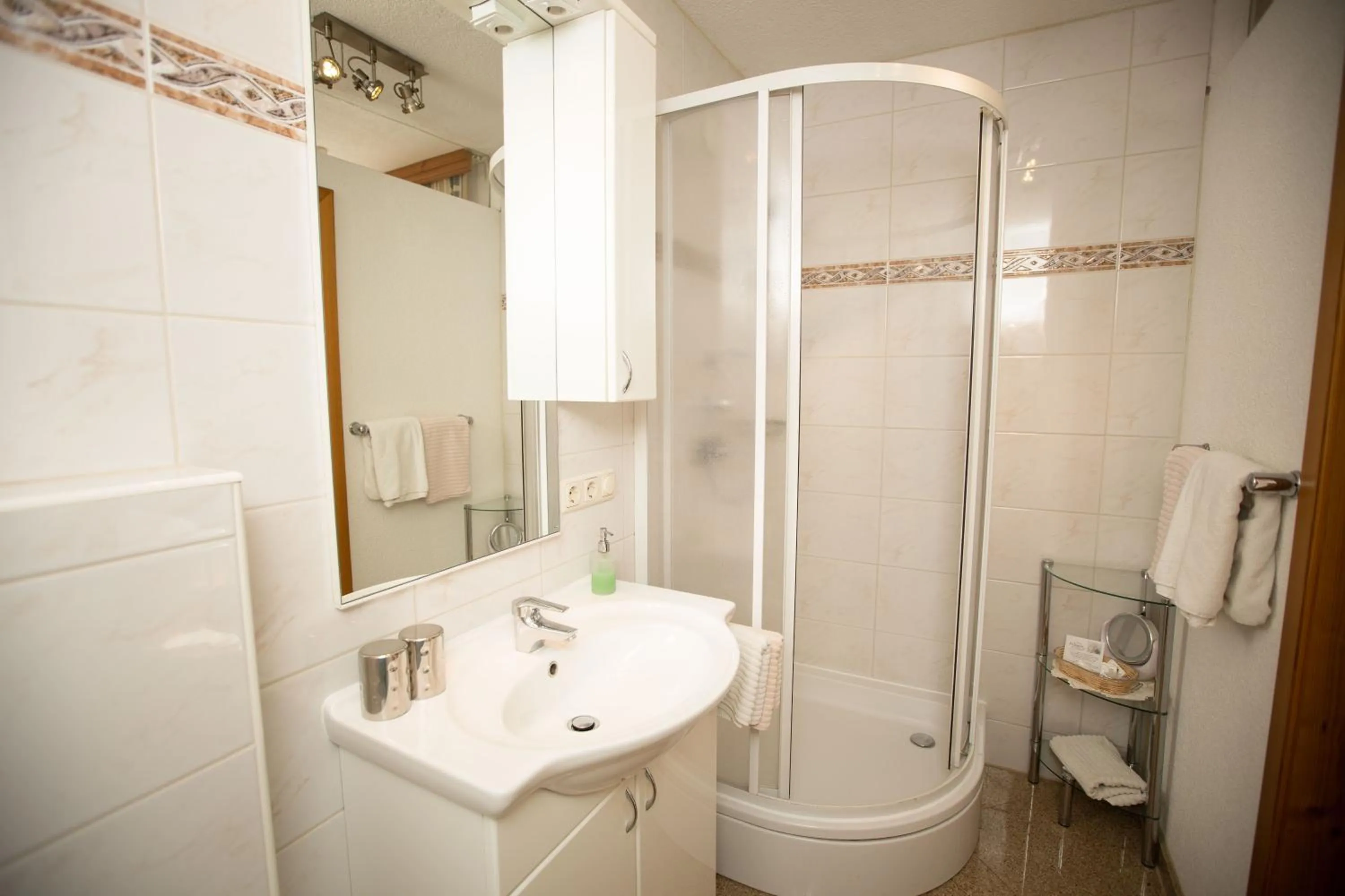 Shower in Pension Knoll