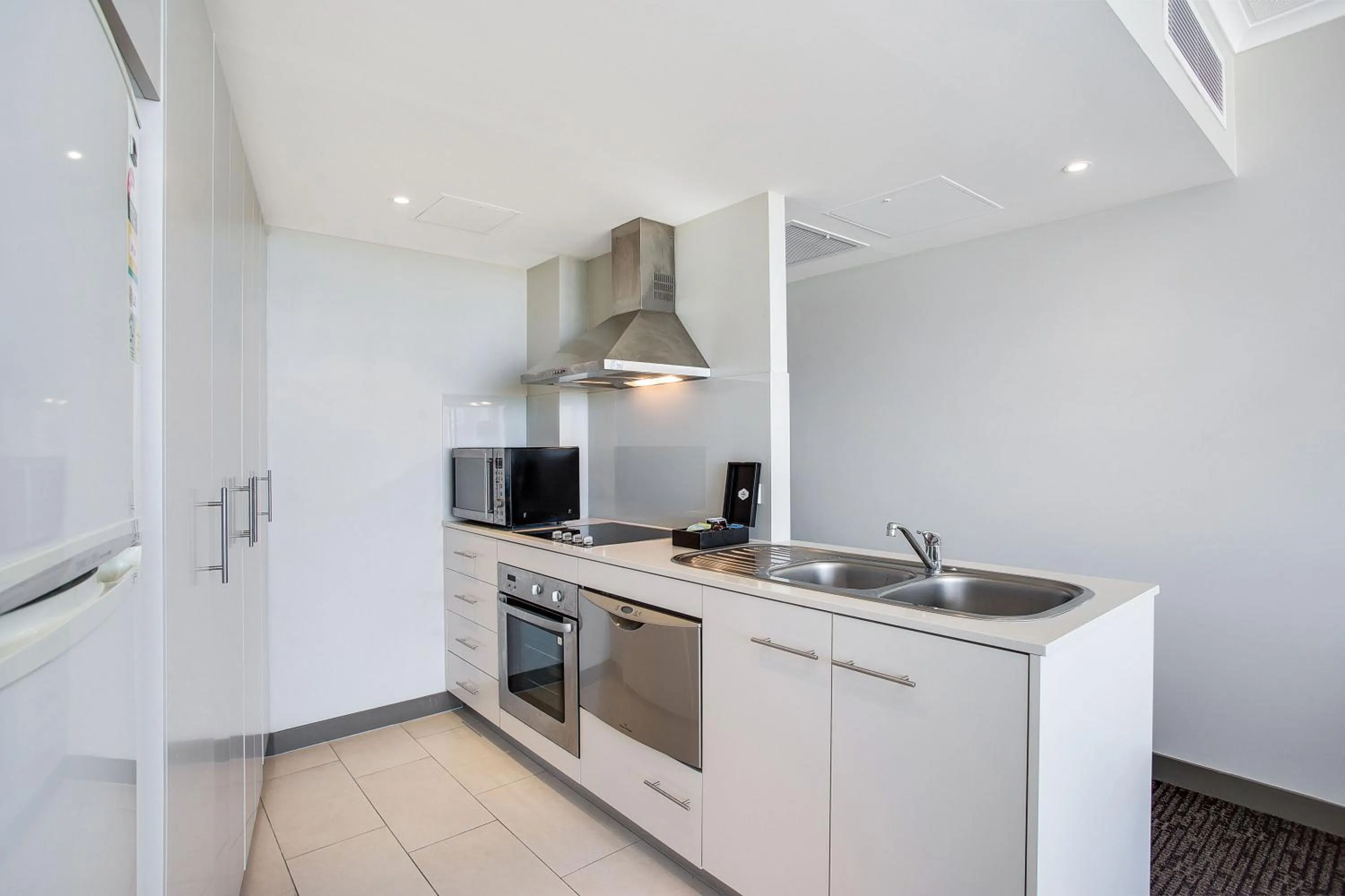 Kitchen or kitchenette in Mantra Twin Towns