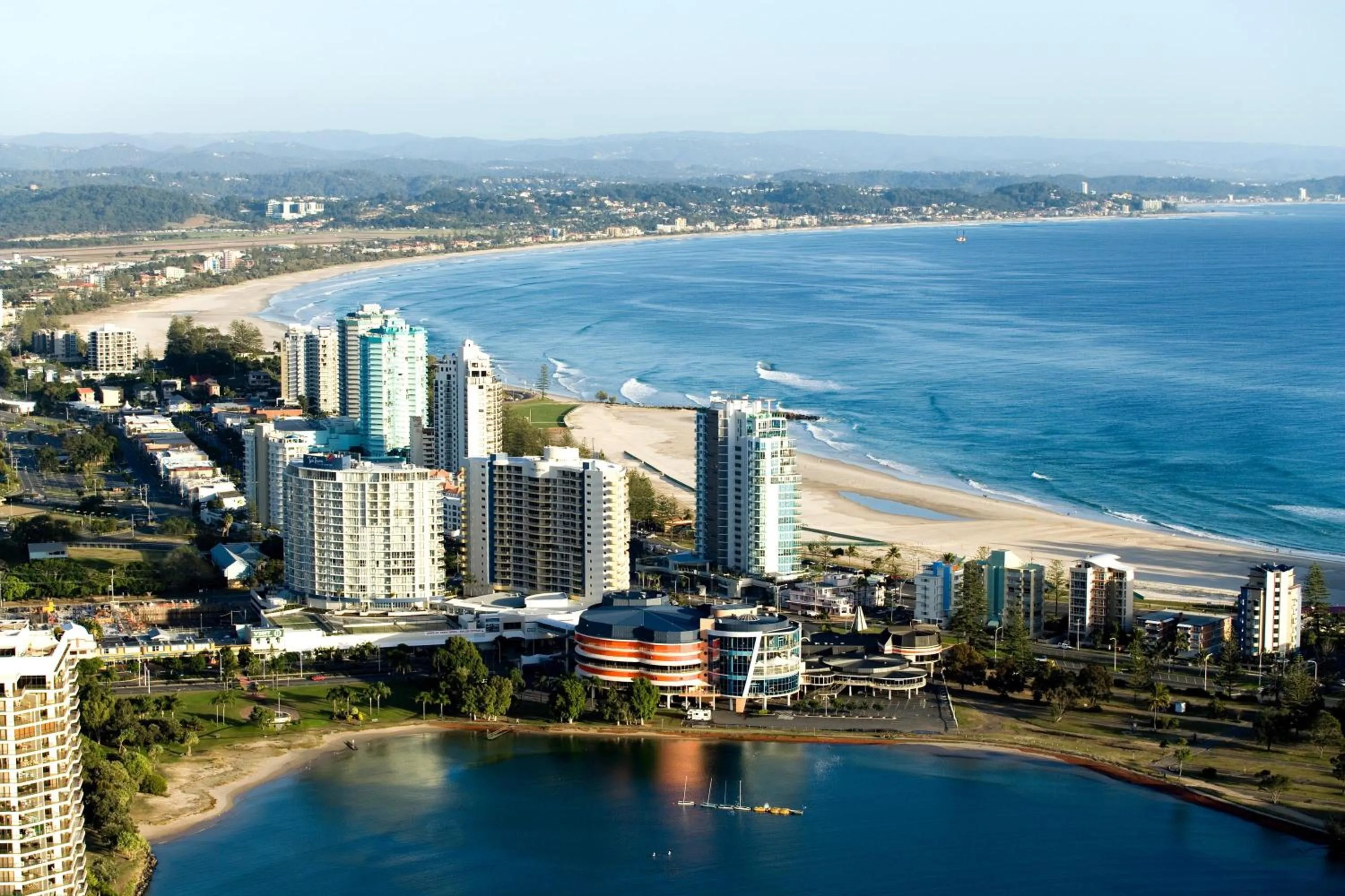 Facade/entrance in Mantra Twin Towns