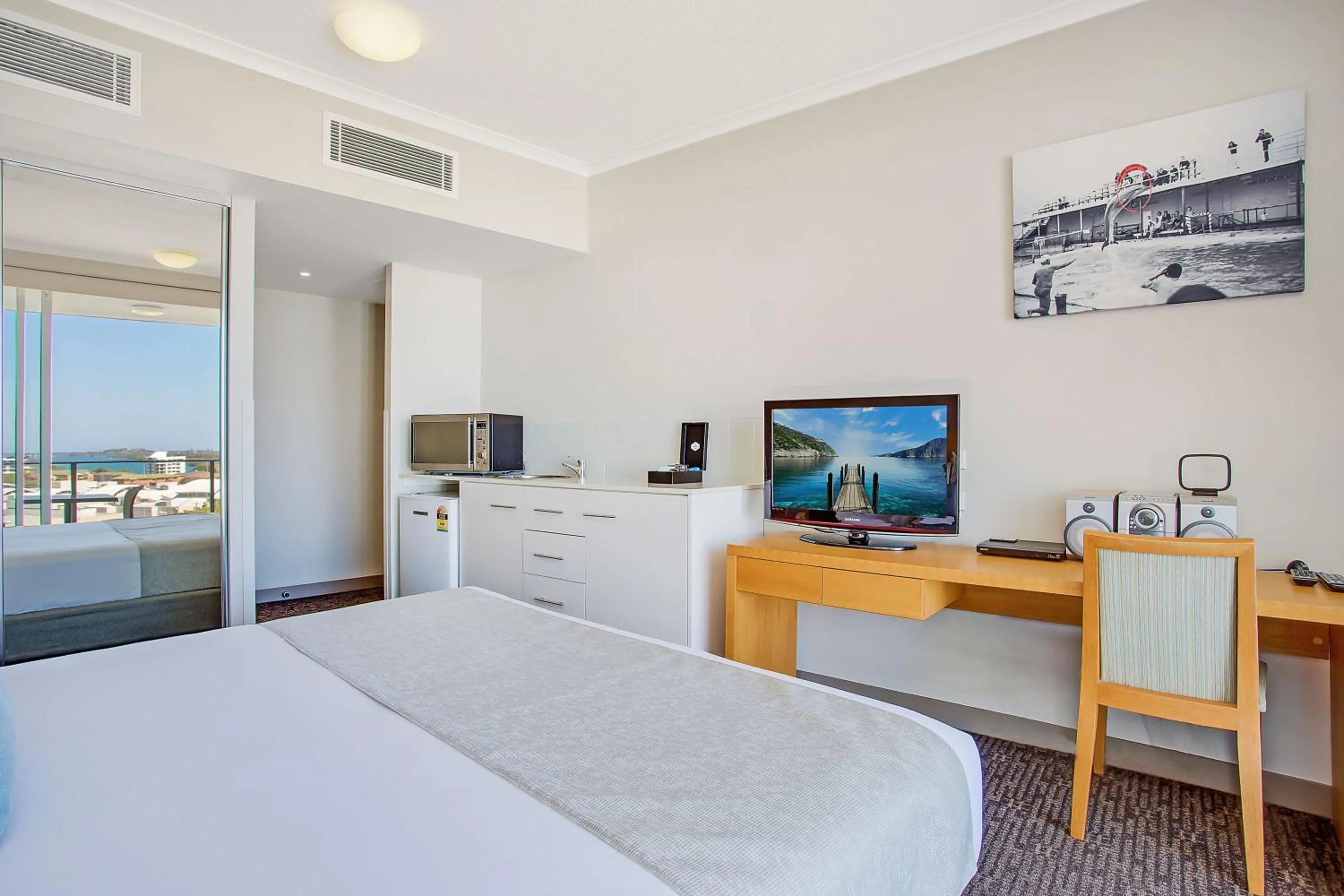 TV and multimedia, Bed in Mantra Twin Towns