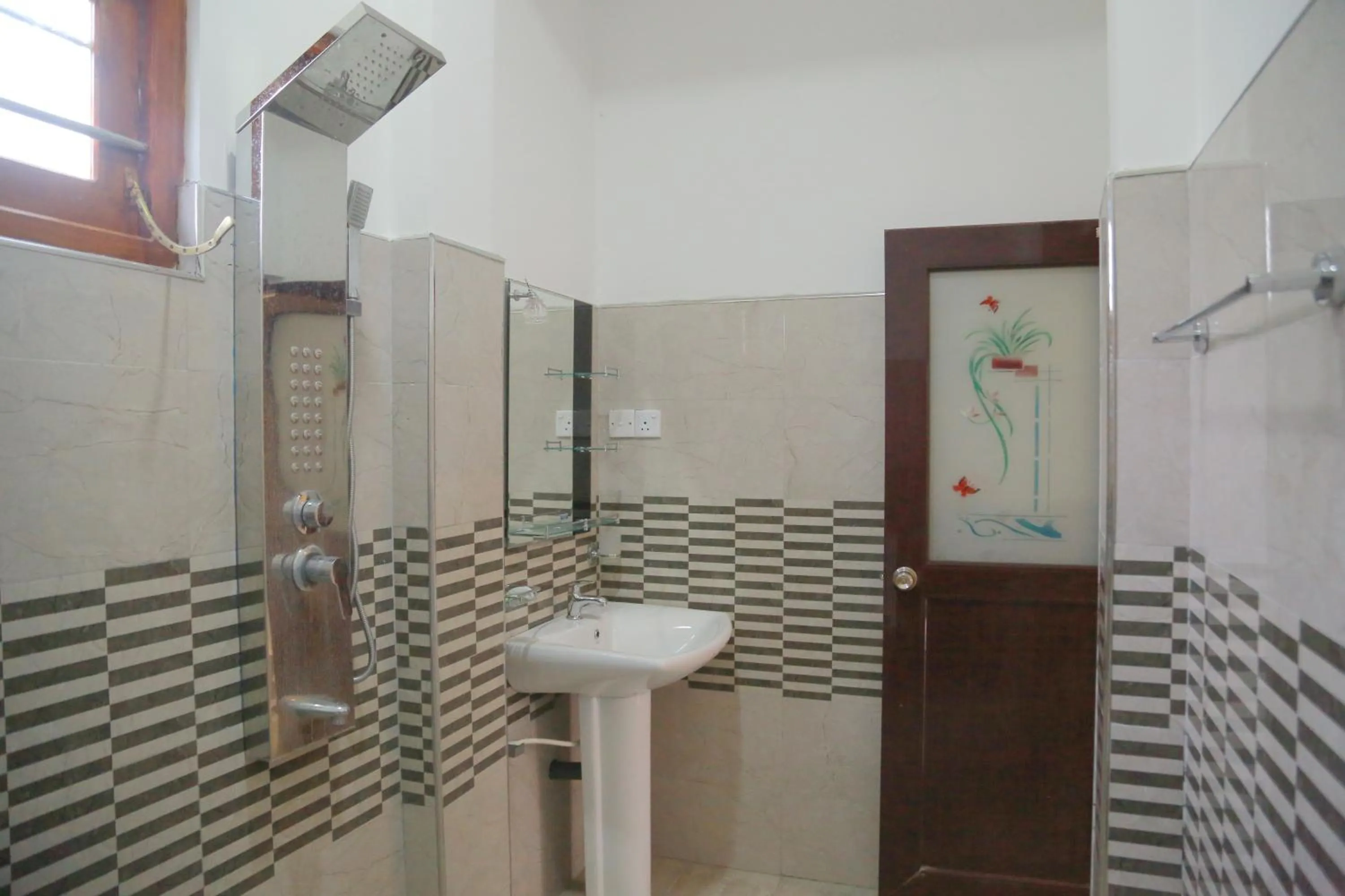 Bathroom in Gihan Guesthouse