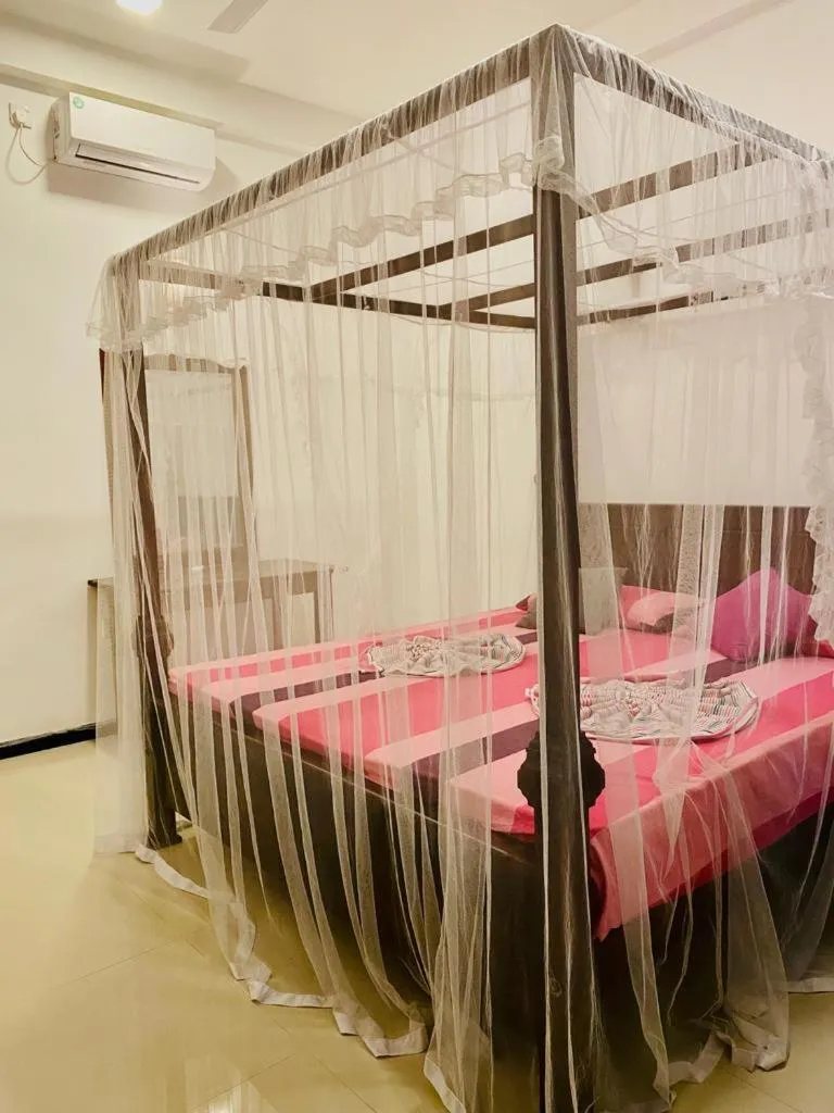 Bedroom, Bed in Gihan Guesthouse