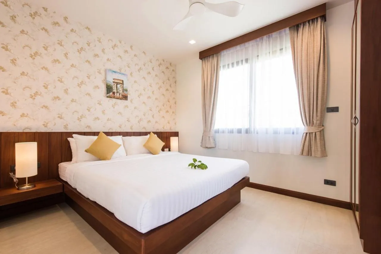 Bedroom, Bed in Penthouse Savoye