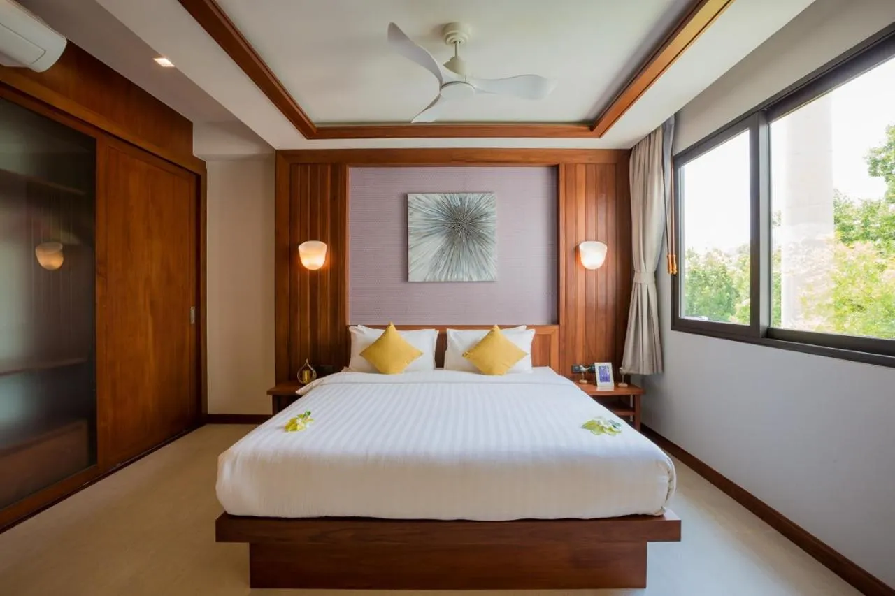 Bedroom, Bed in Penthouse Savoye