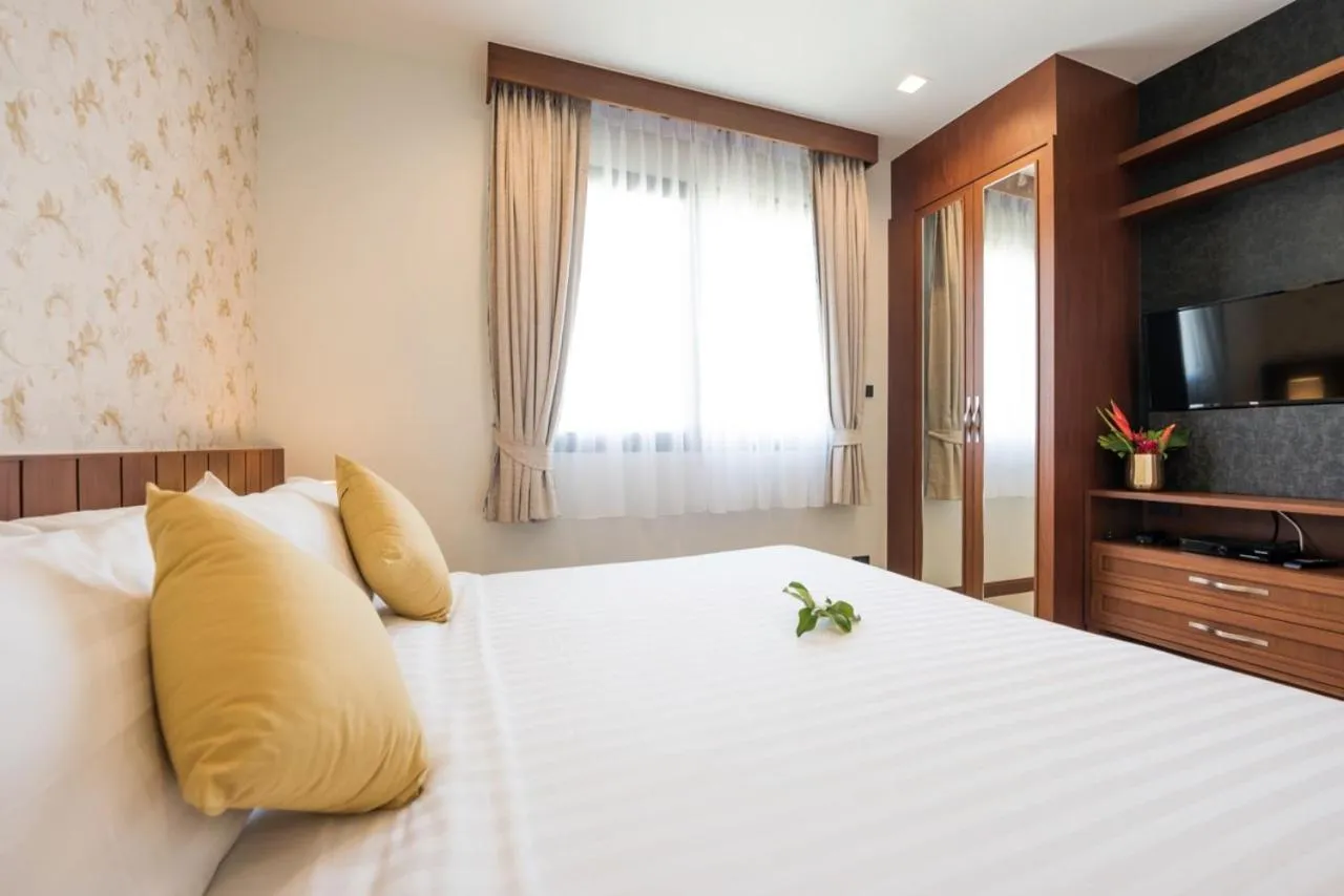 Bedroom, Bed in Penthouse Savoye