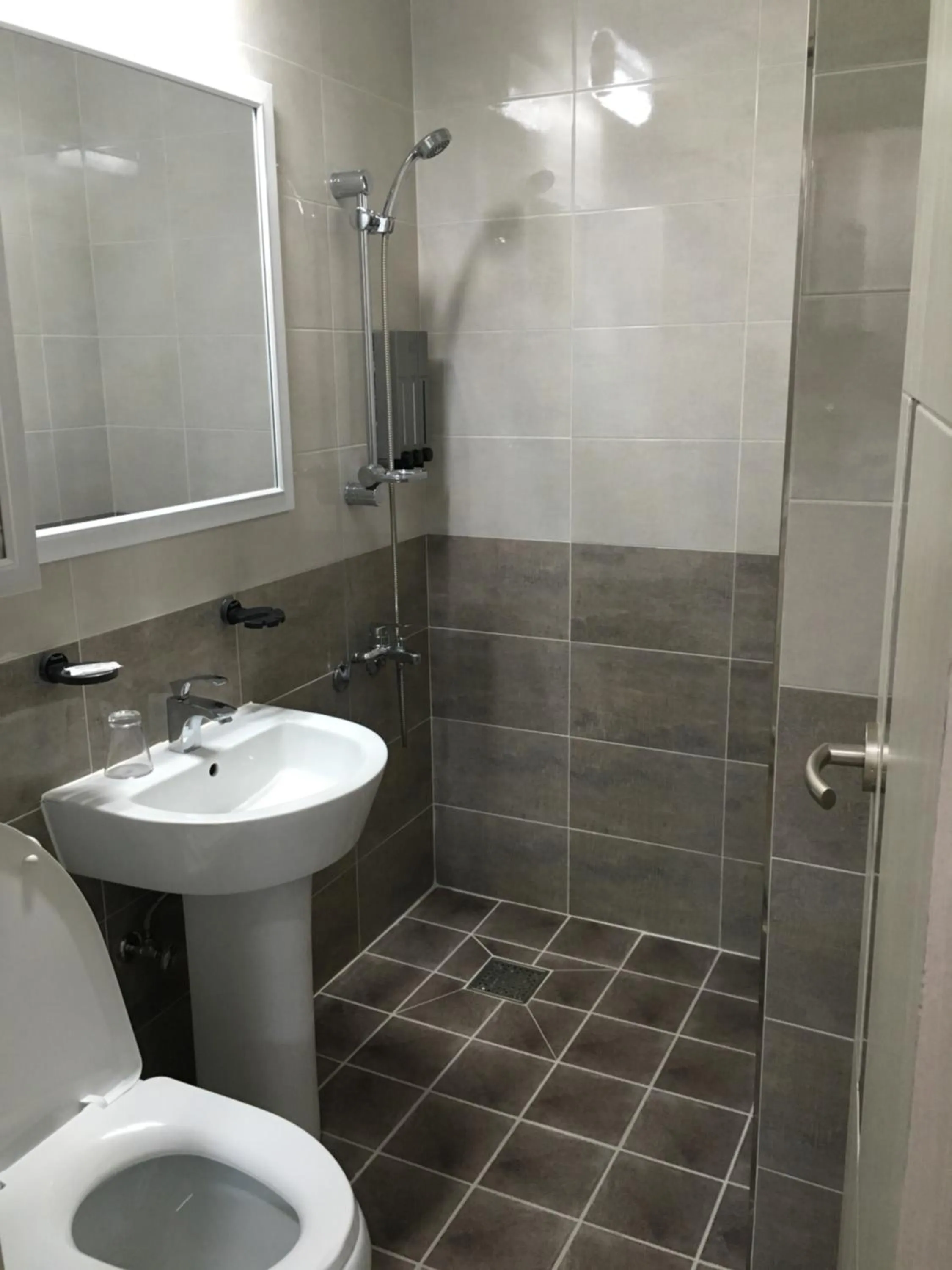 Hotel Joy near Camp Humphres