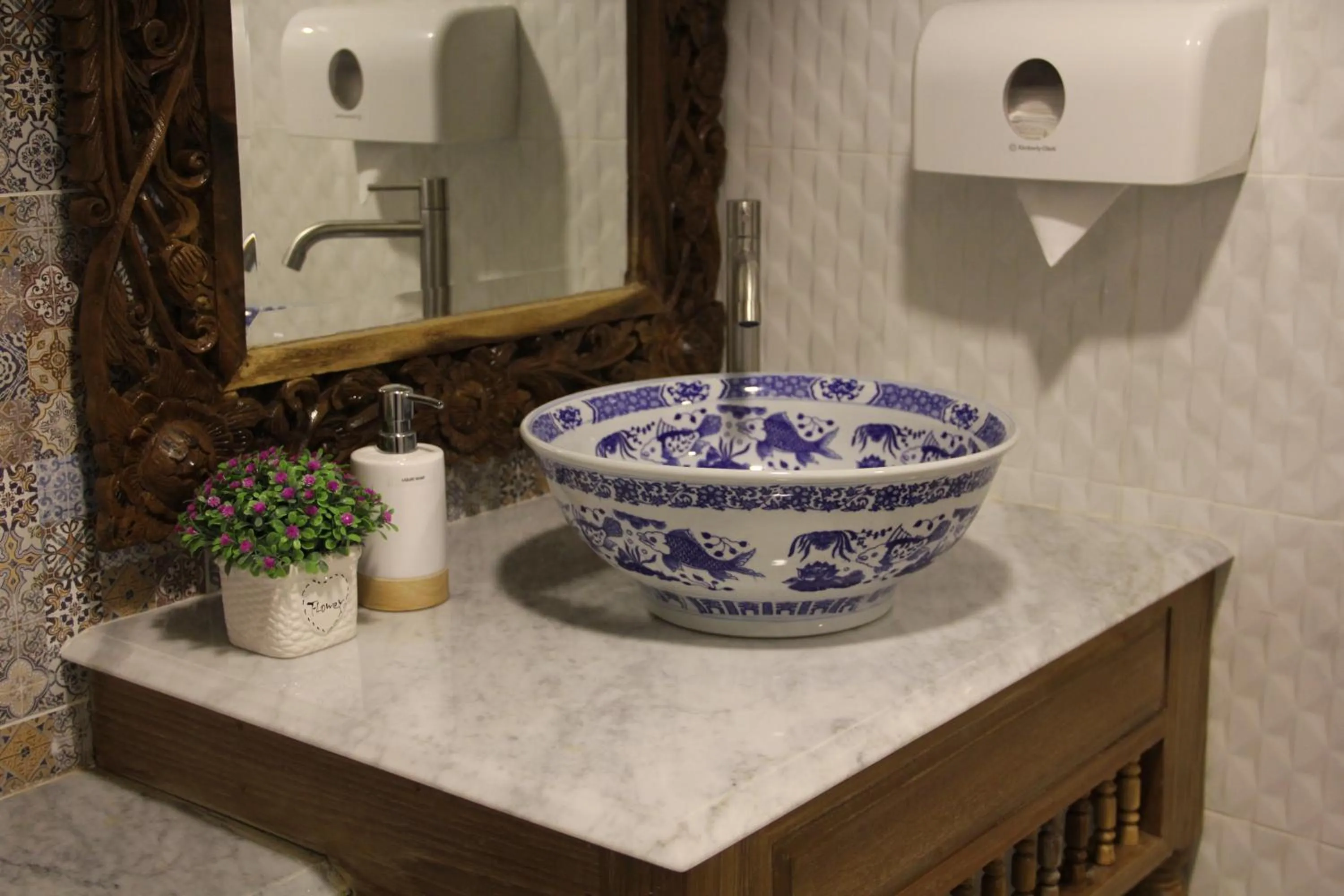 Toilet in Mariya Lady Hostel Suvarnabhumi Airport