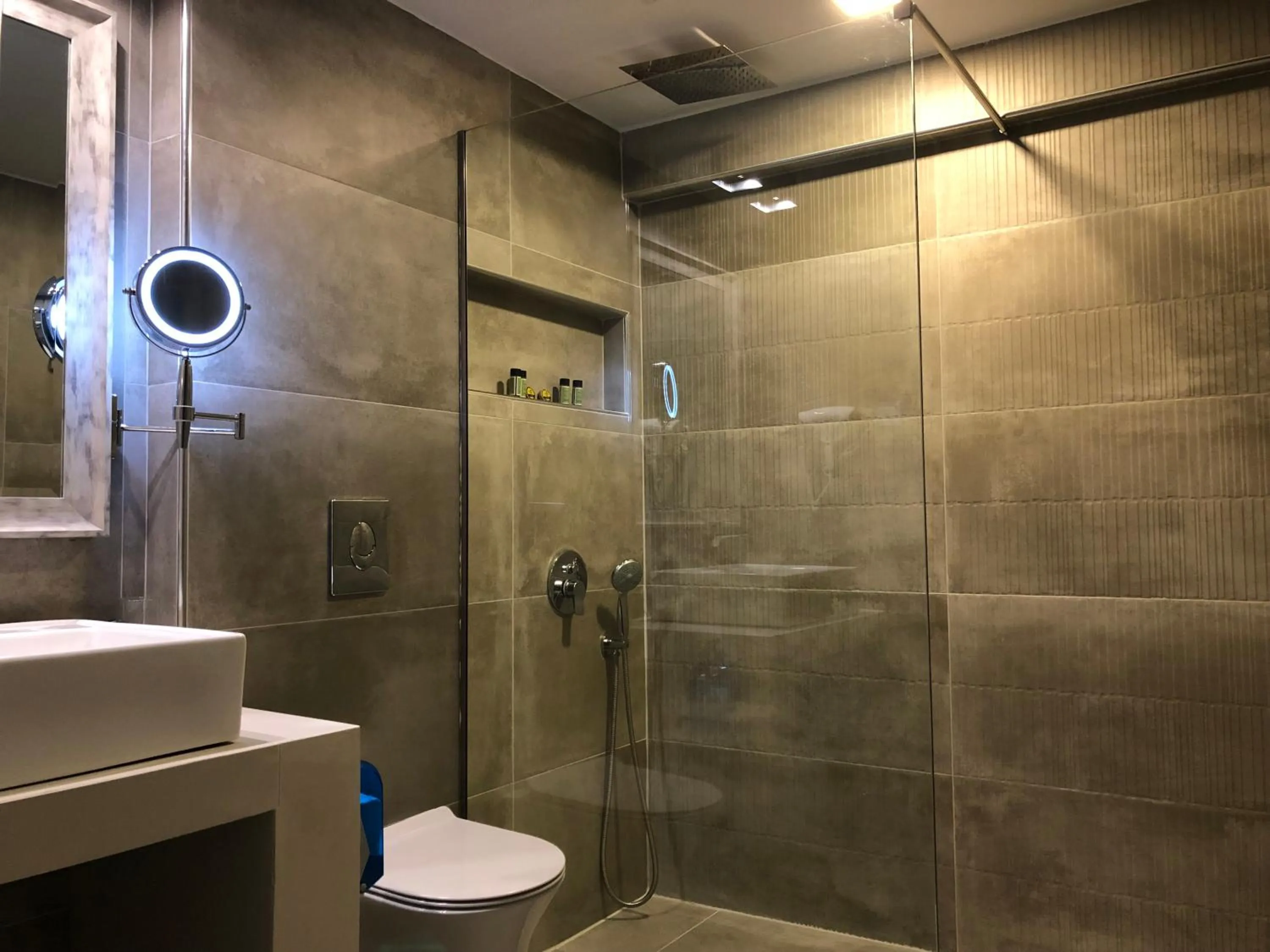 Bathroom in Mirtilos Studios & Apartments