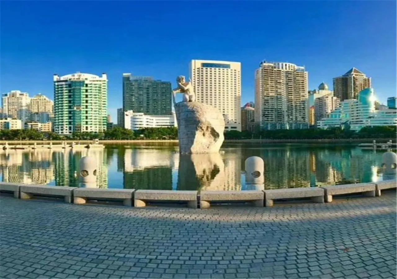Xiamen Airlines Lakeside Hotel