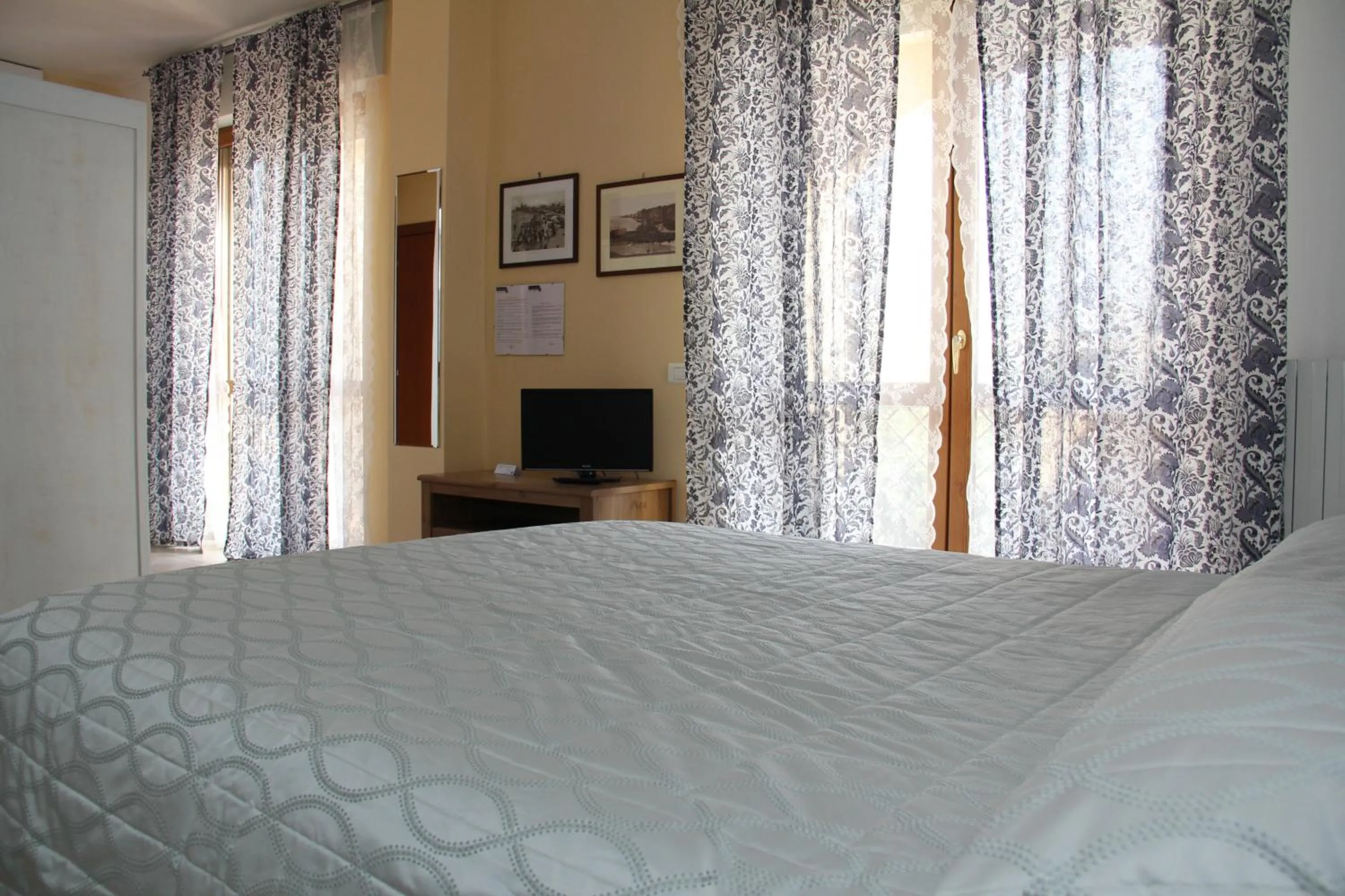 Bedroom, Bed in B&B La Rosa Blu