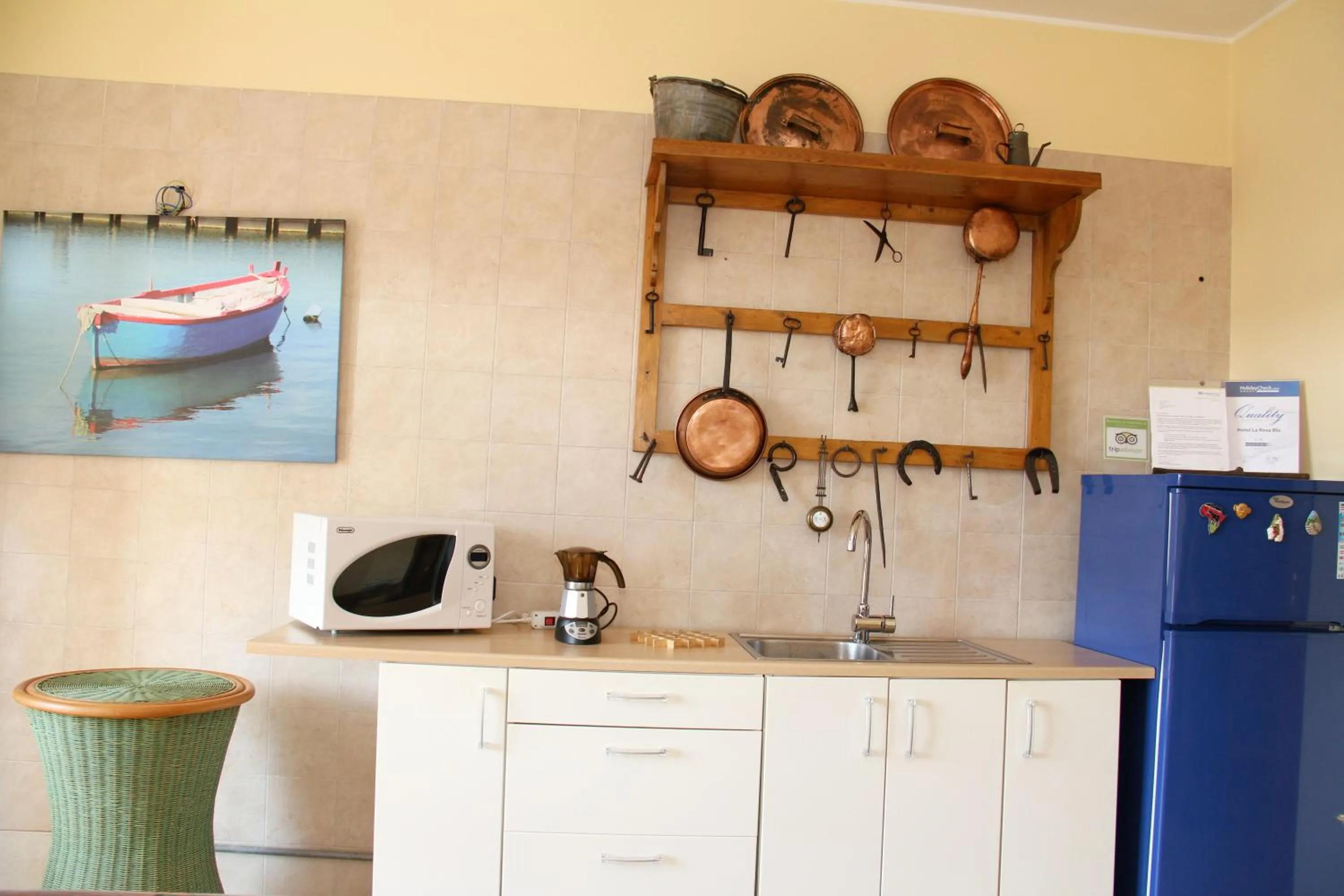 Kitchen or kitchenette in B&B La Rosa Blu