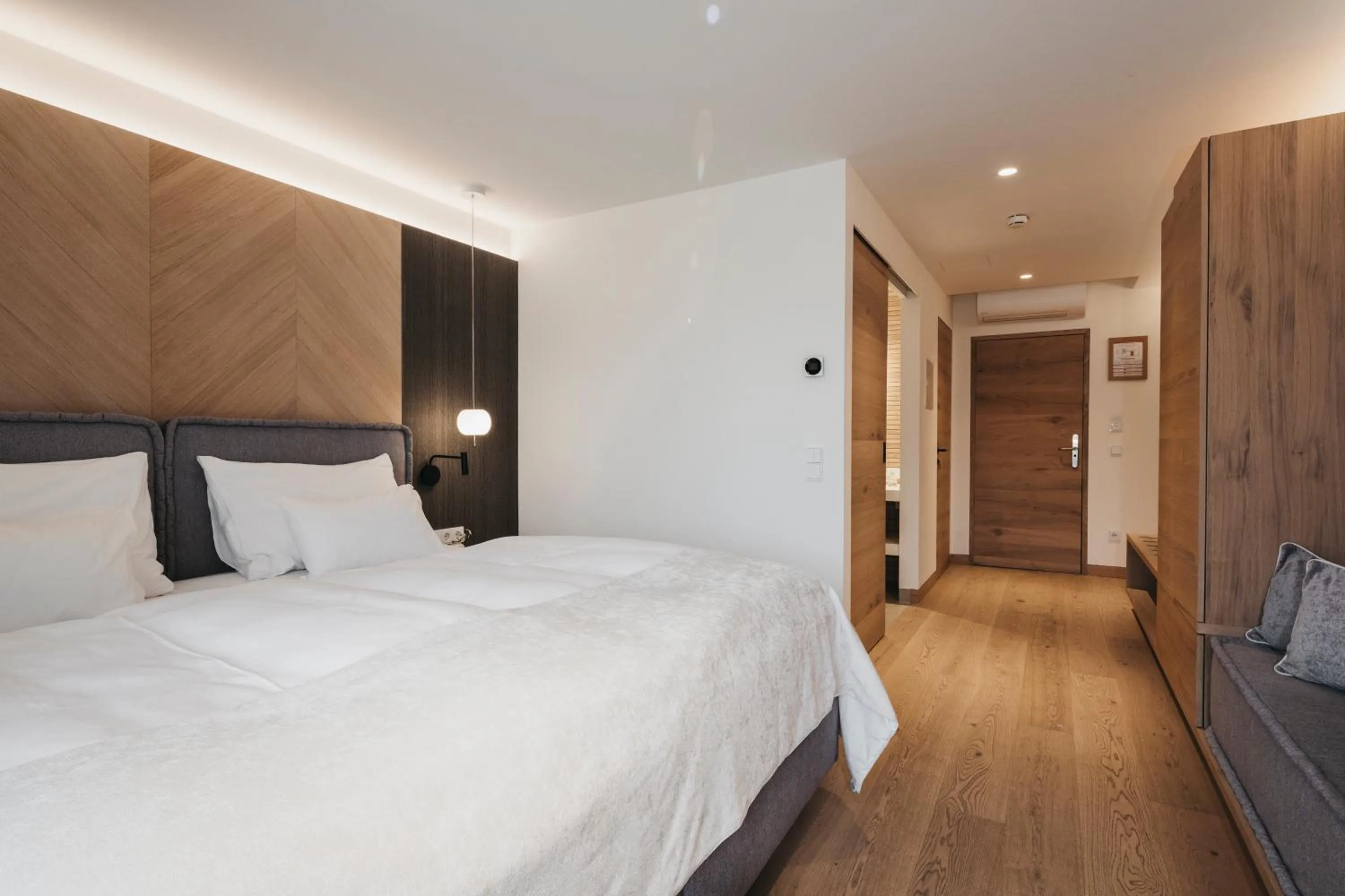 Photo of the whole room, Bed in Sonnhof Alpendorf - an adults only place