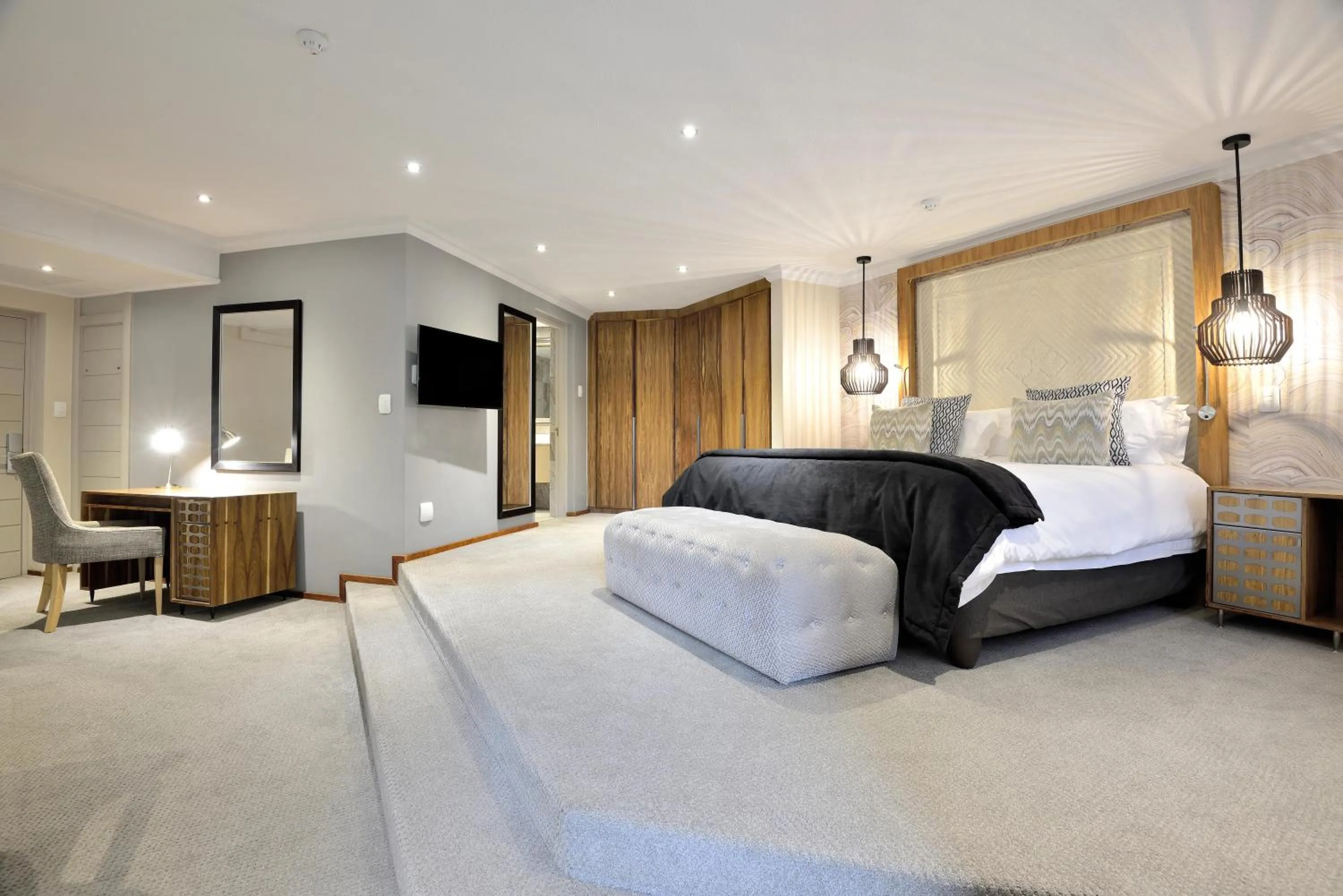 Photo of the whole room, Bed in Windhoek Country Club Resort