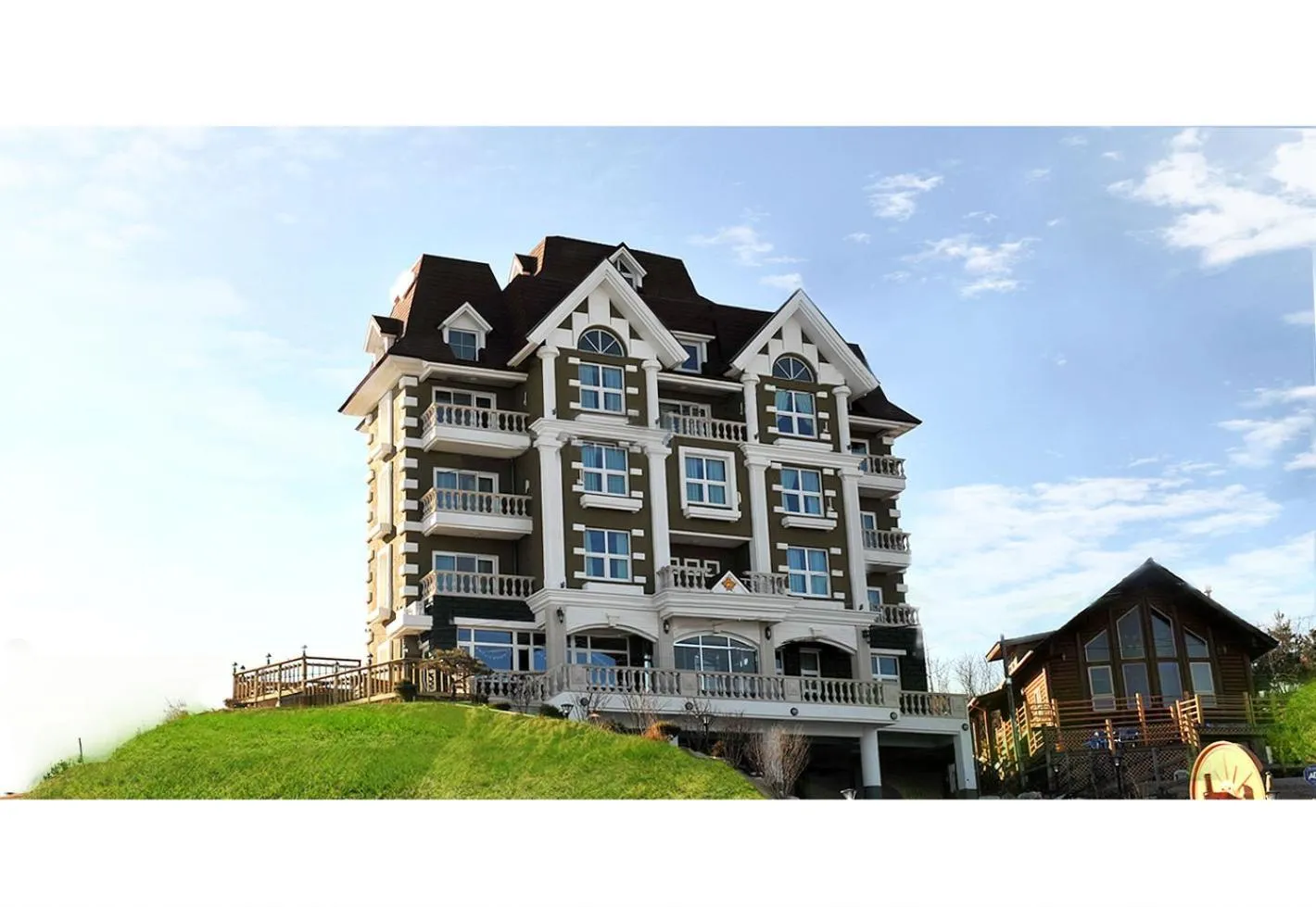 Property building in Pension Badawa