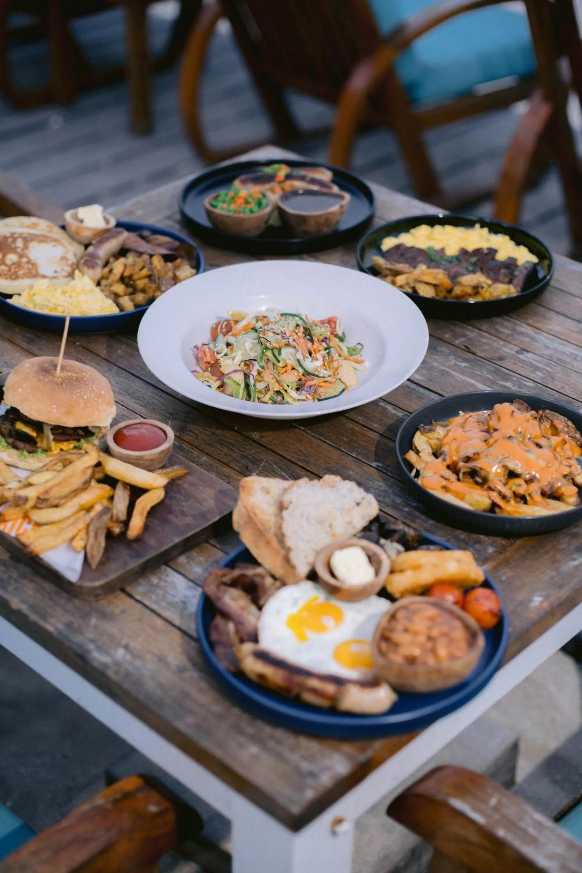 Restaurant/places to eat in Tír na nÓg Beachfront Resort