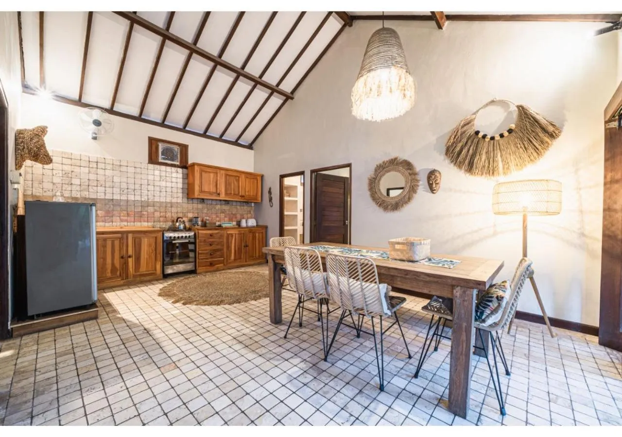 Kitchen or kitchenette in Tír na nÓg Beachfront Resort