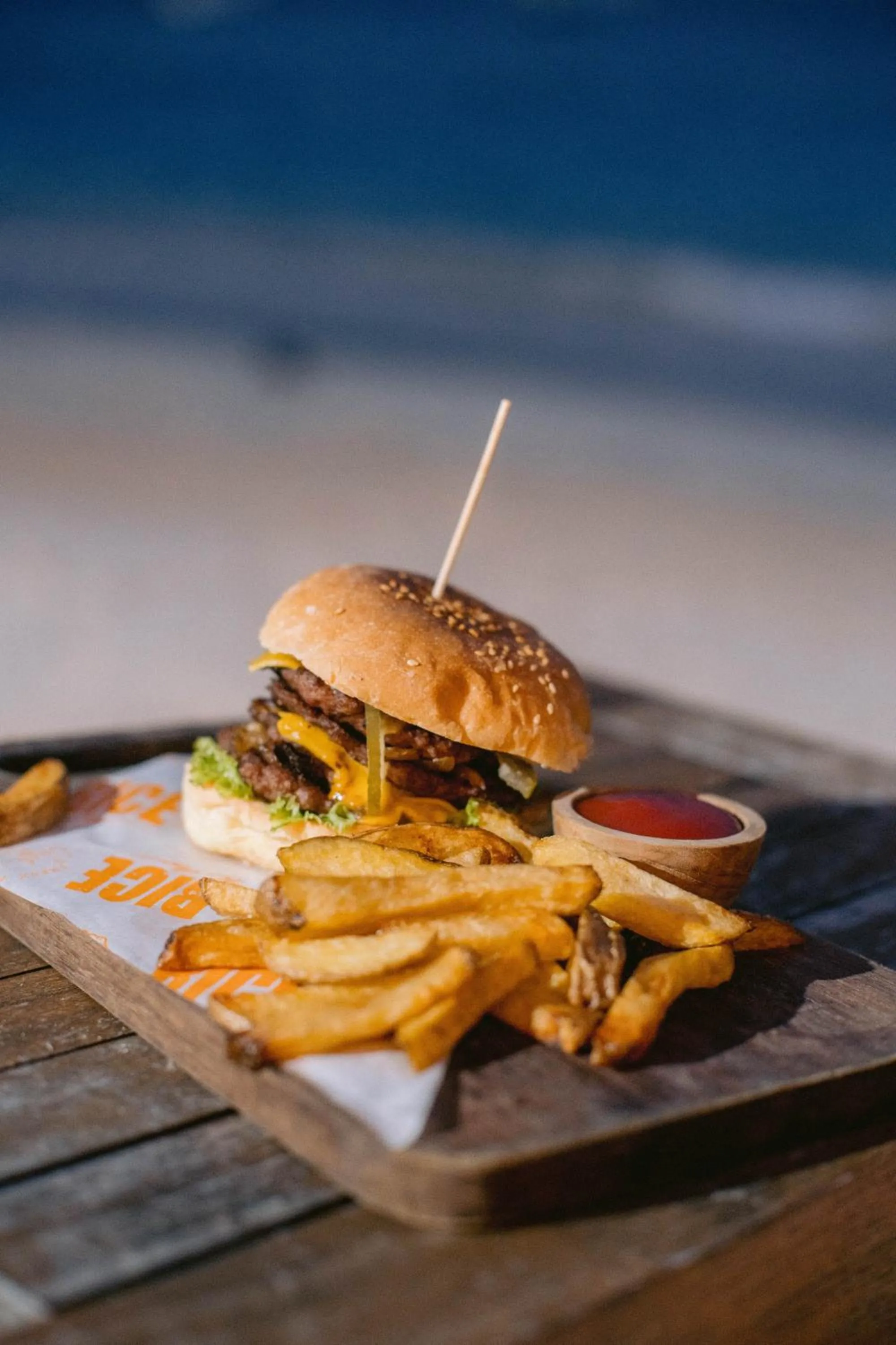 Restaurant/places to eat in Tír na nÓg Beachfront Resort