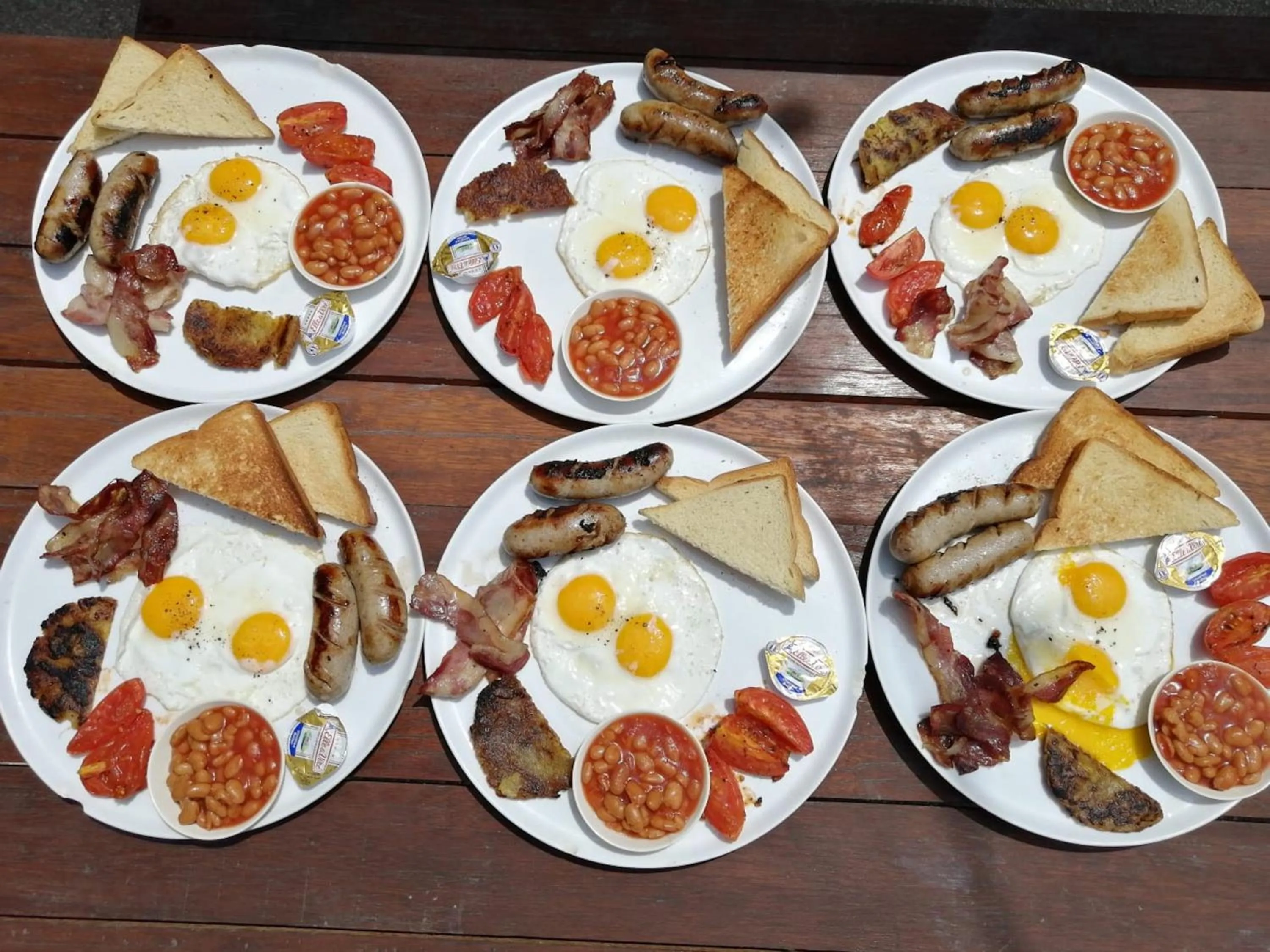 Breakfast in Tír na nÓg Beachfront Resort